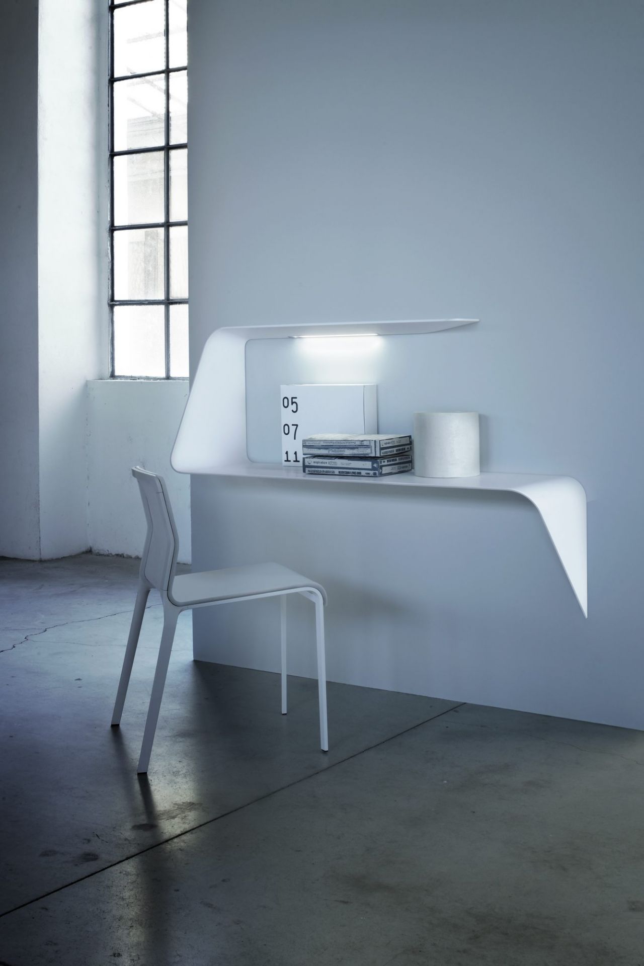 Mamba rack / wall bureau with LED MDF Italia