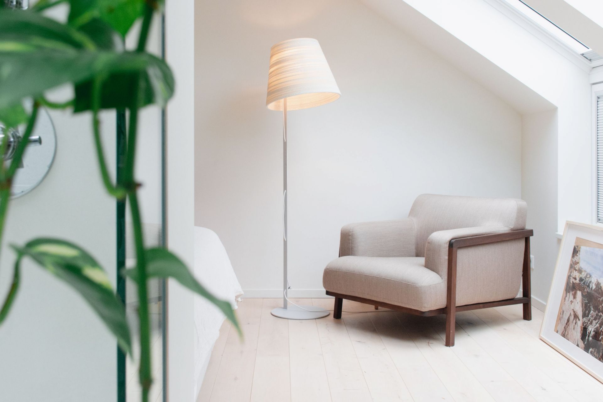 Tilt Floor Lamp Scraplights white Graypants