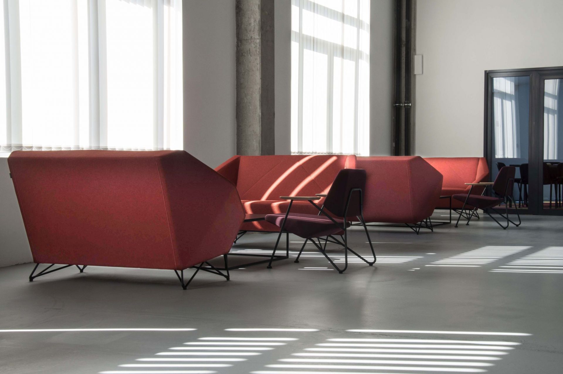 3angle 2-Seater Sofa Prostoria