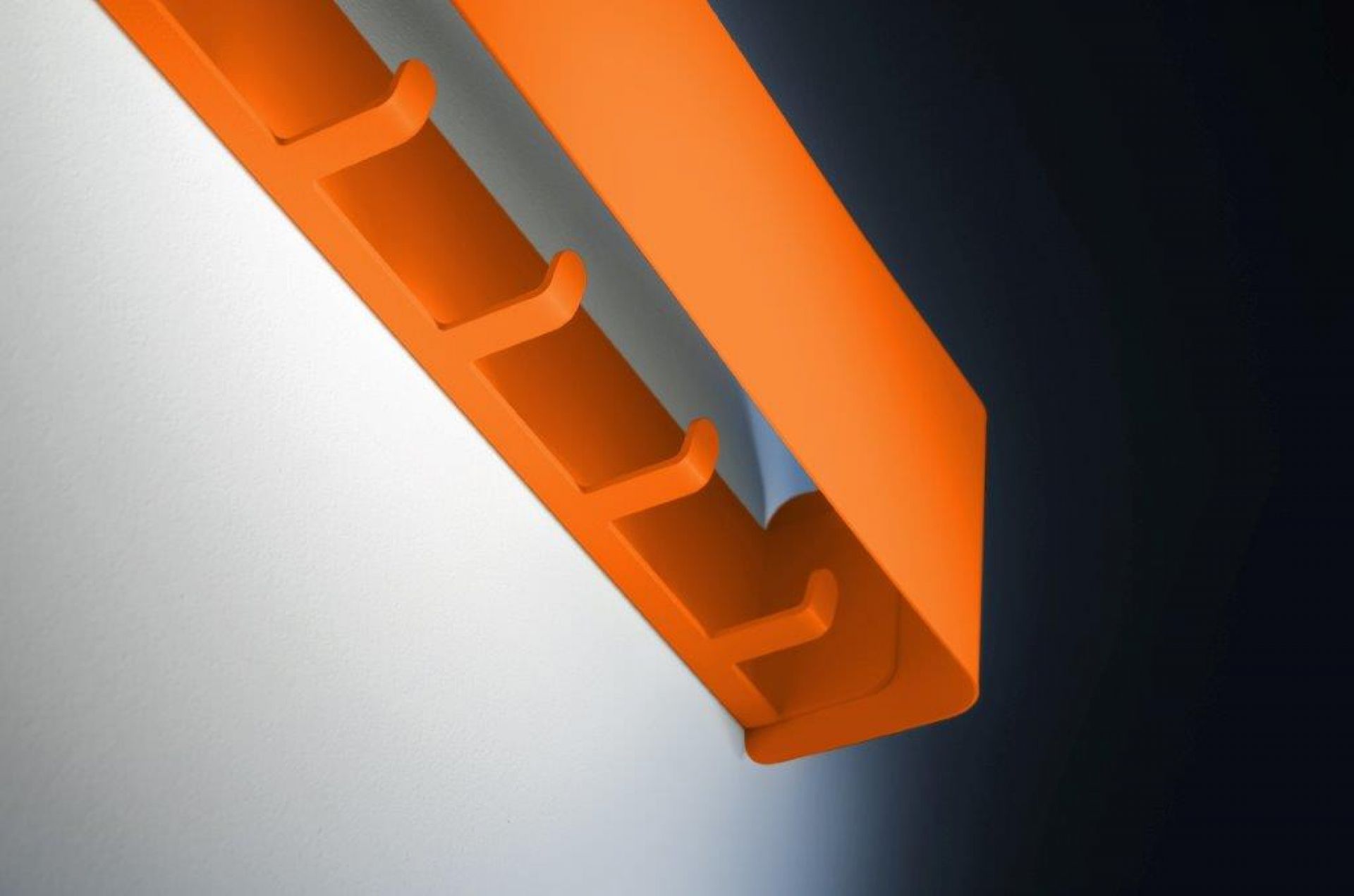 Radius II coat rack LED