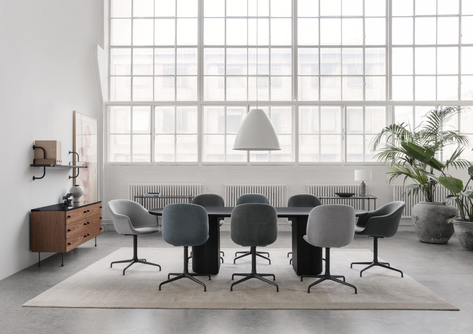 Moon dining table elliptical 298 Gubi