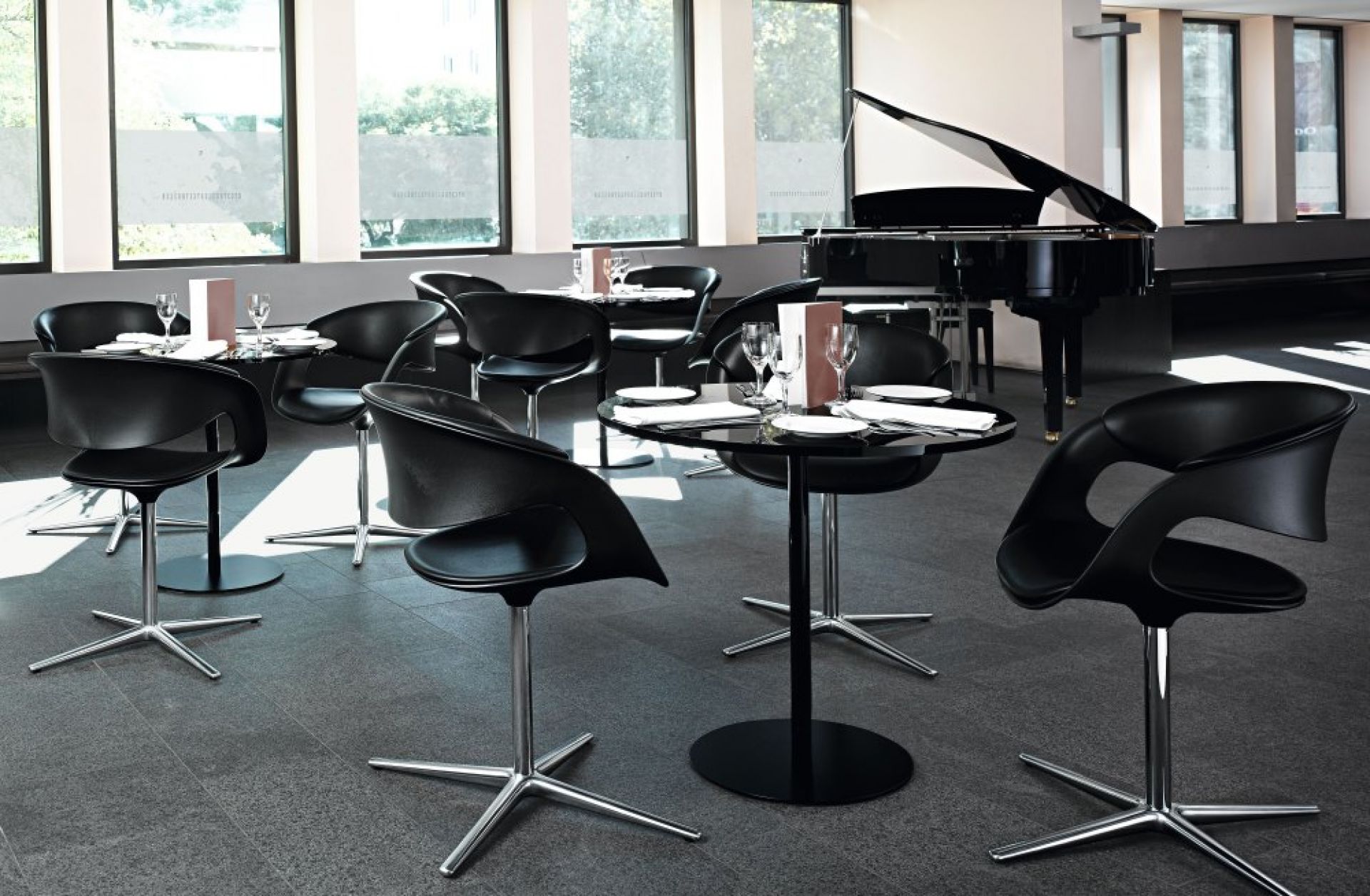 Lox Table Walter Knoll