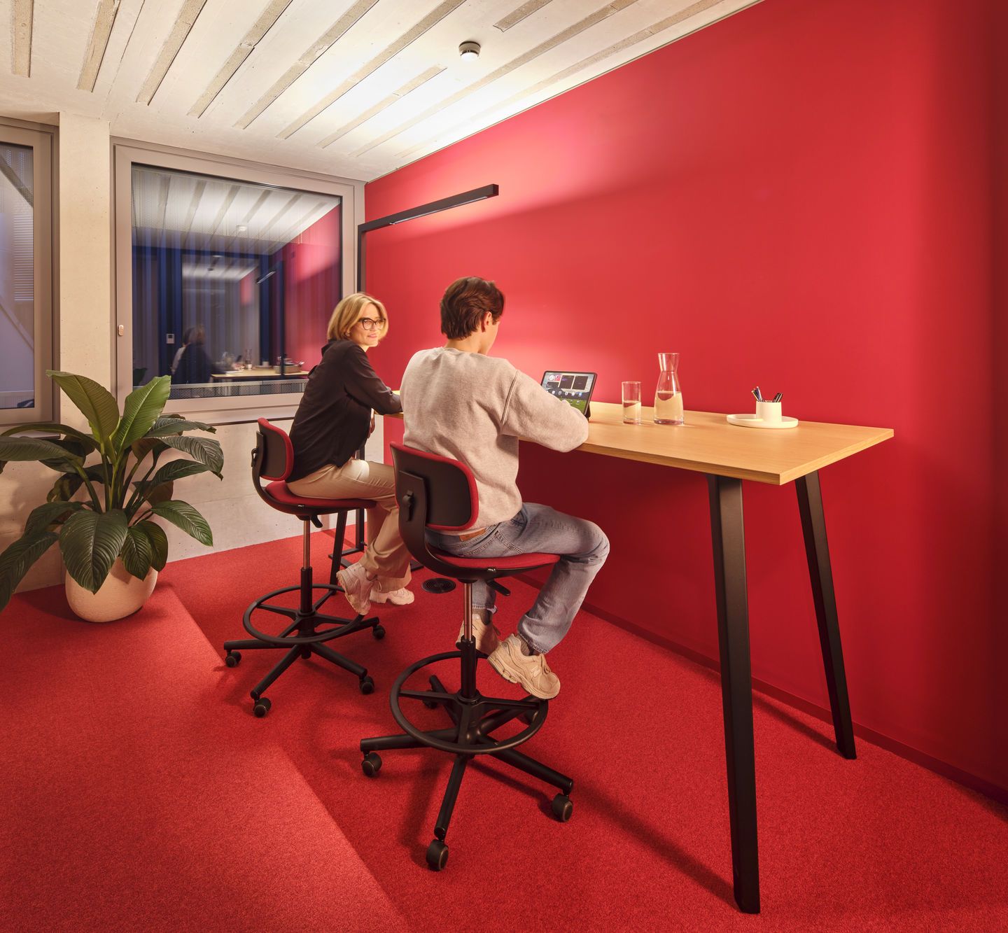 Rookie High office swivel chair Vitra