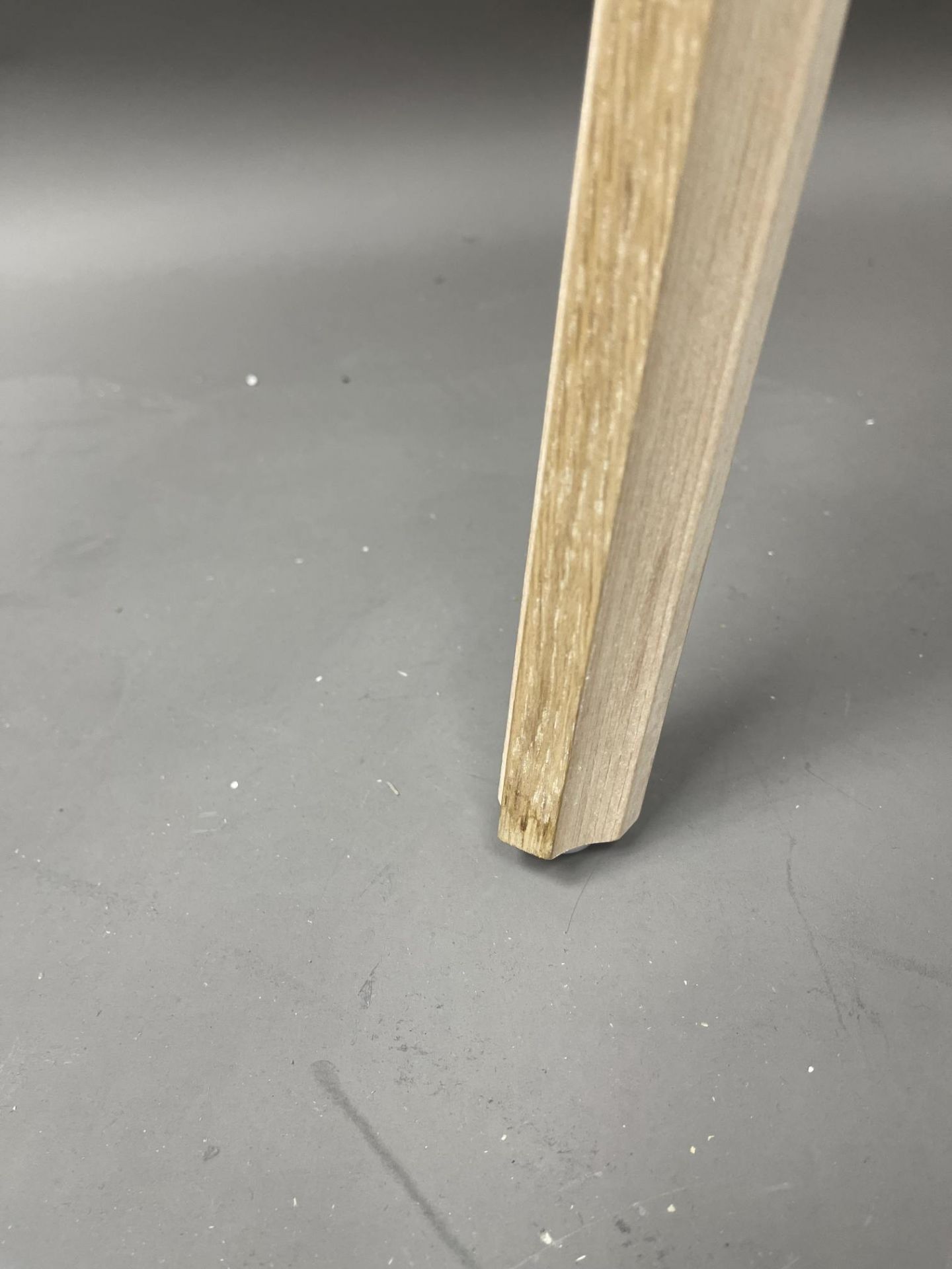 About a Stool AAS32 / AAS 32 Bar stool LOW OAK SOFT / MELANGE CREAM Hay MÄNGELEXEMPLAR 