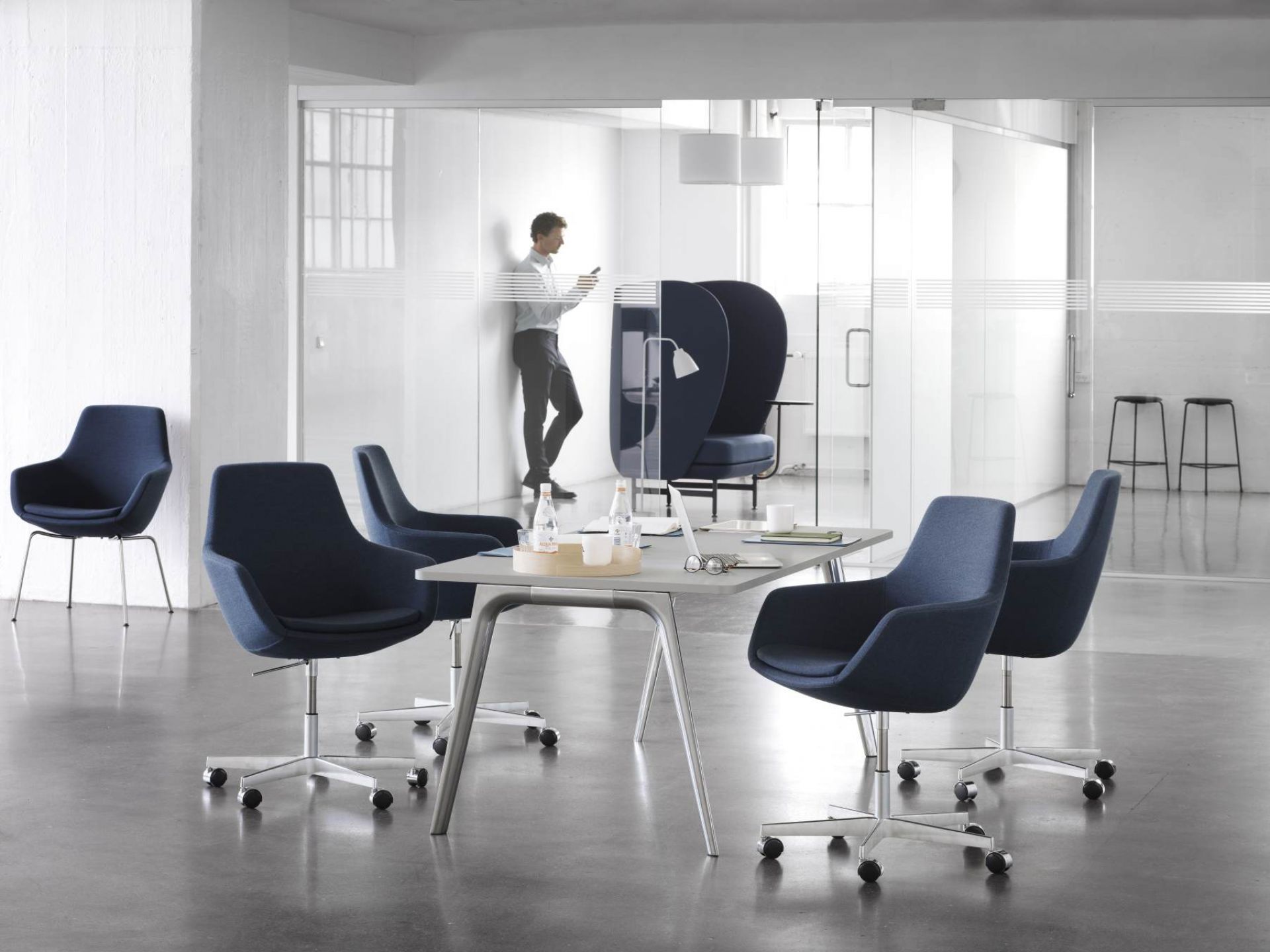 Little Giraffe Swivel Chair 3211R Removable Cover Fritz Hansen 
