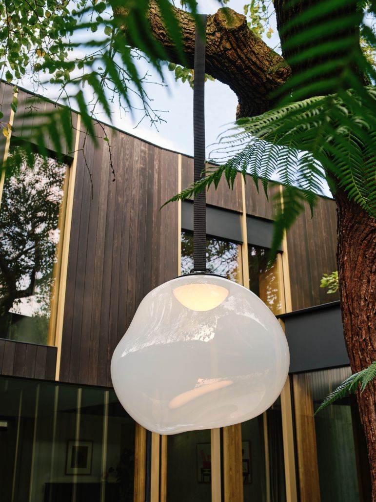 Melt Portable Large LED Floor-/Ceiling lamp Opal Tom Dixon