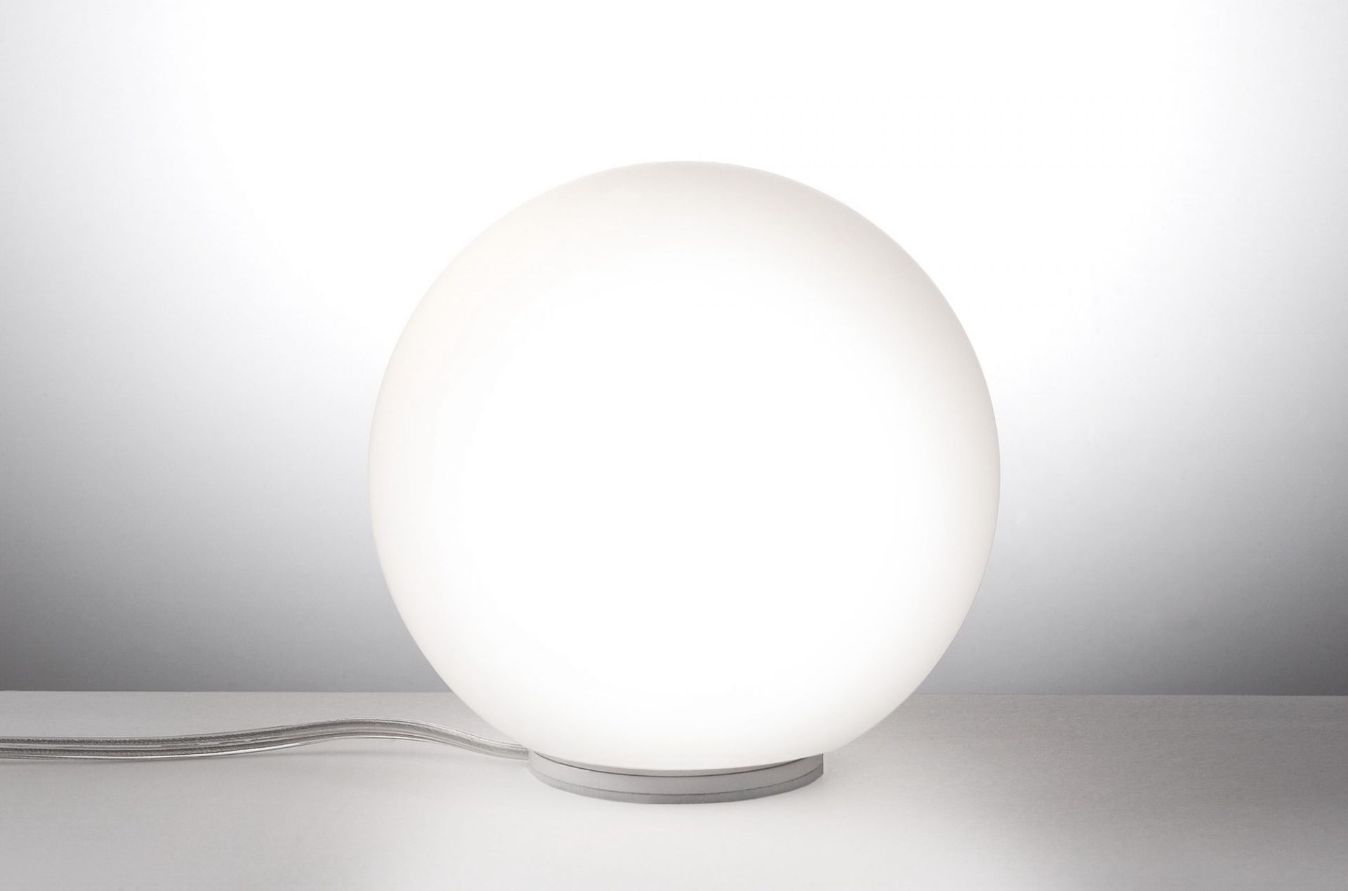 Dioscuri 35 Table table lamp White Artemide
