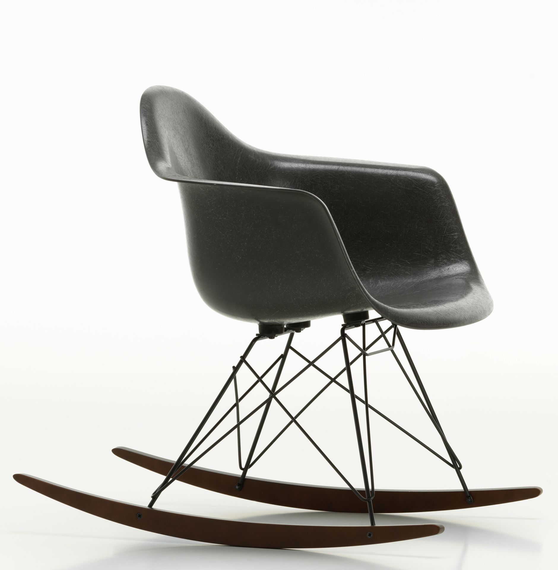 Eames Fibreglass Arm Rocking Chair RAR Rocking Chair Vitra