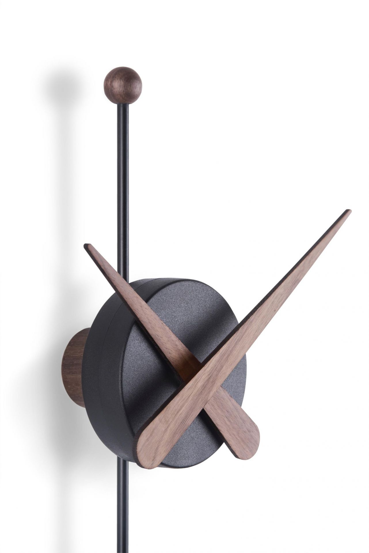 Punta wall clock walnut/black nomon
