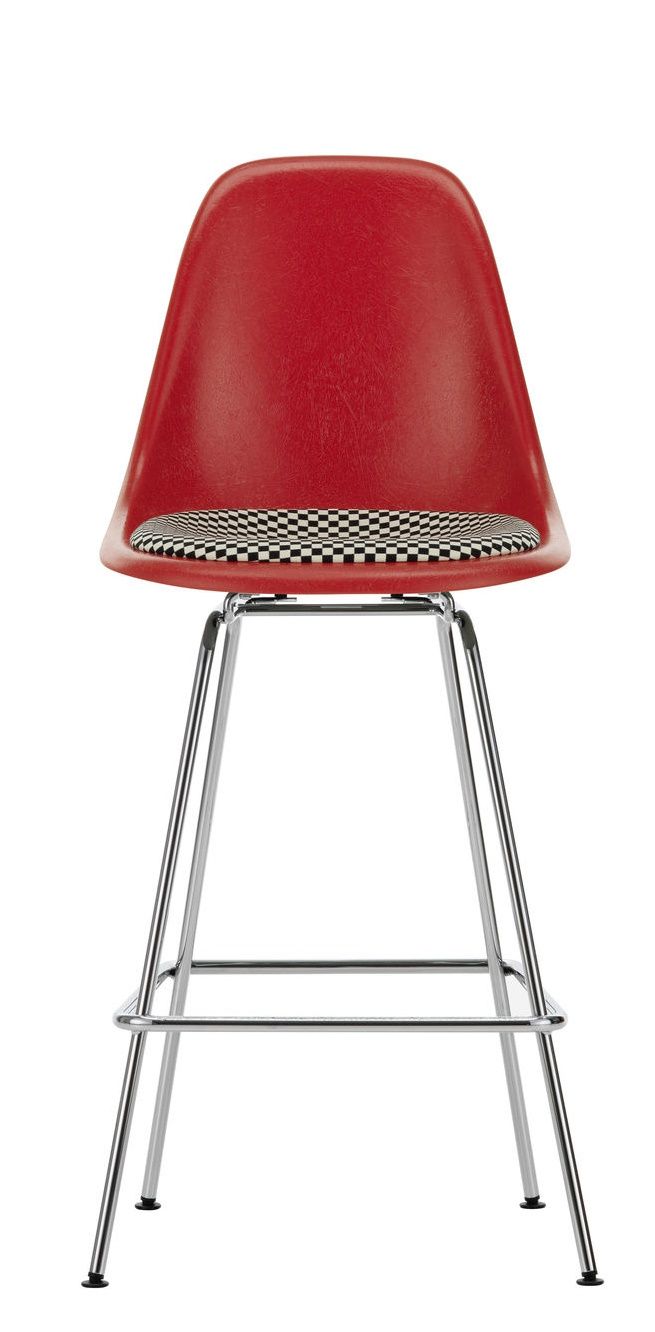 Eames Fibreglass Bar Stool Medium Bar stool with seat cushion Vitra