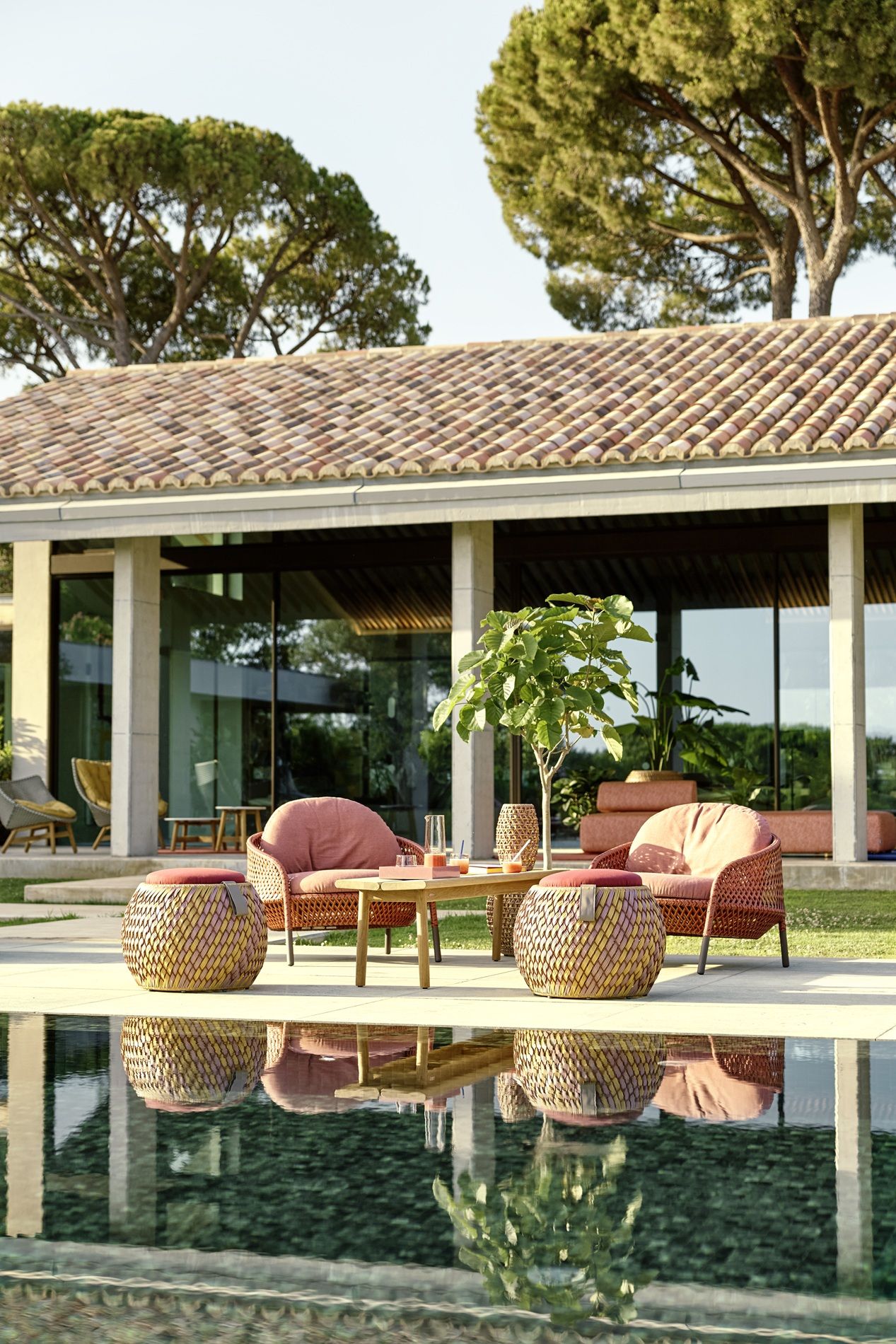 AHNDA Outdoor Armchair Dedon