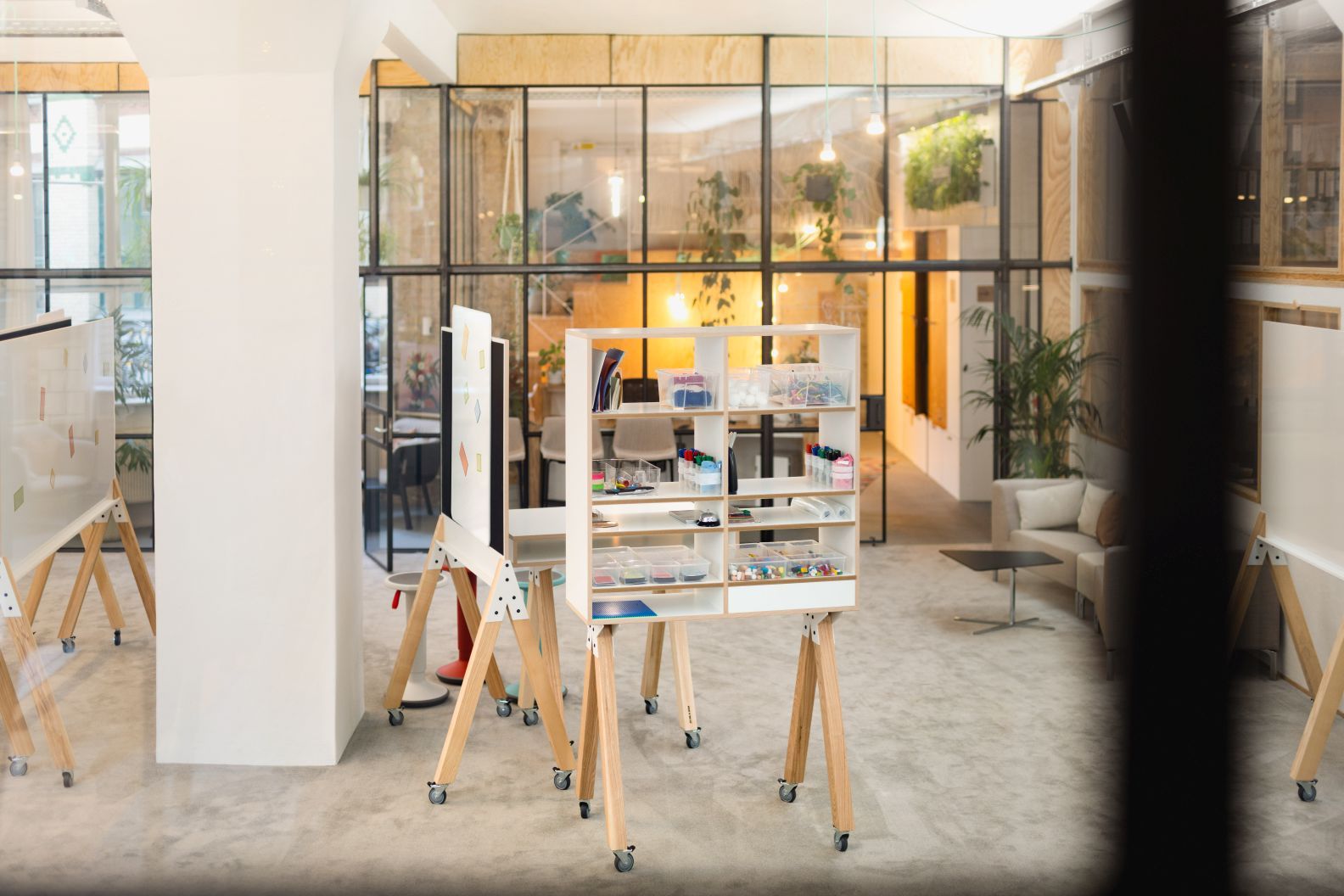 What if We Fly Taskboard W 240 cm Feltboard Medium Media Wall Interstuhl