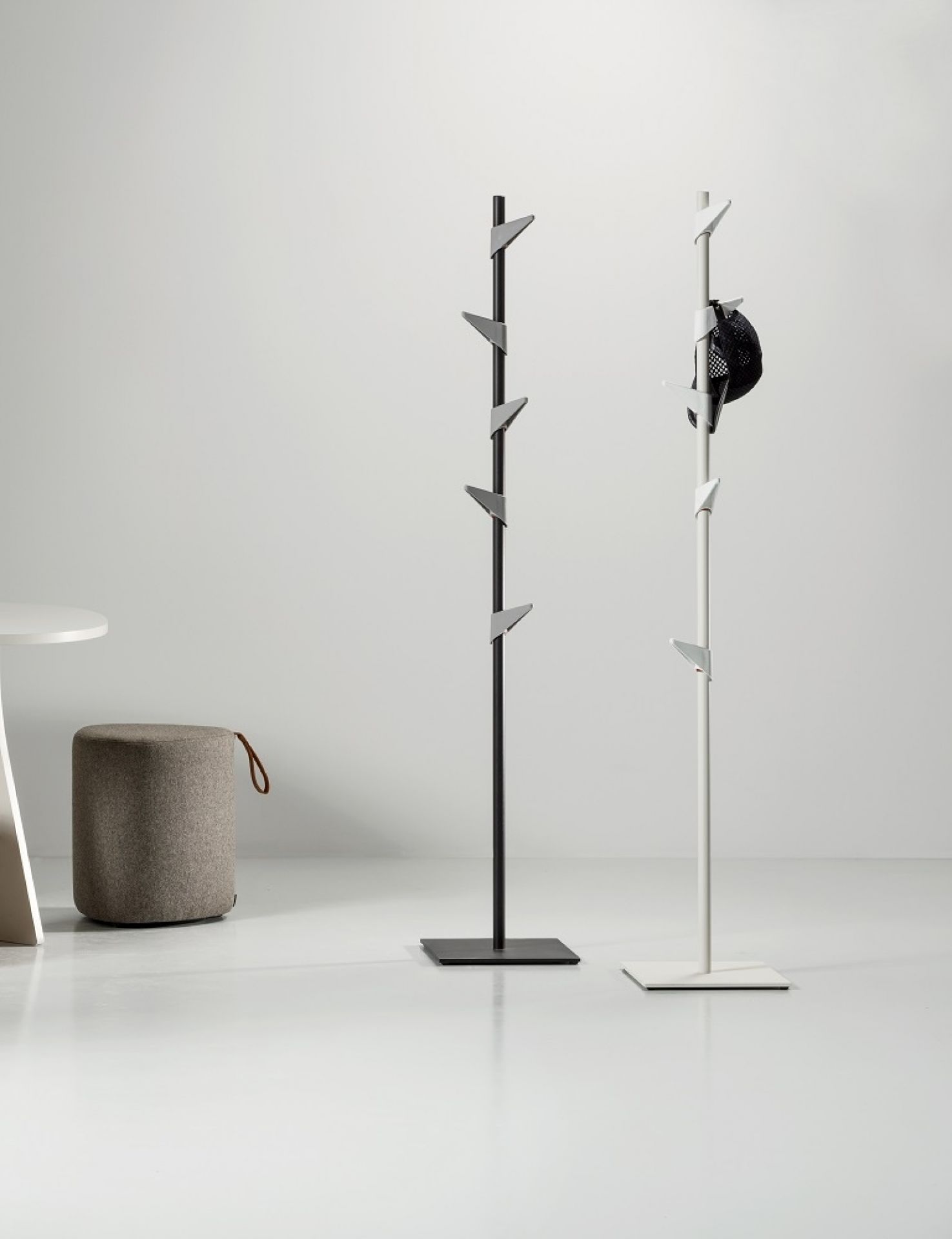 Bamboo coat stand Cascando