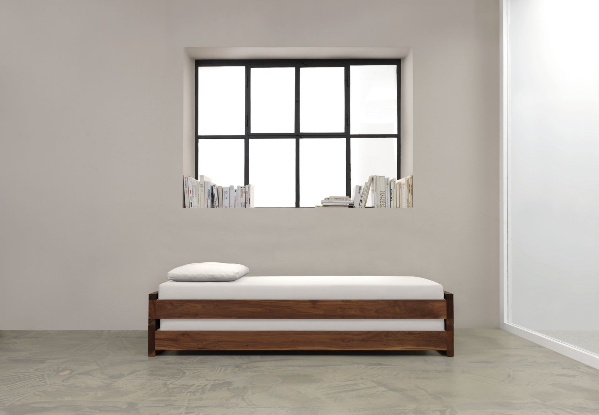 Guest 90 wood bed american walnut Zeitraum