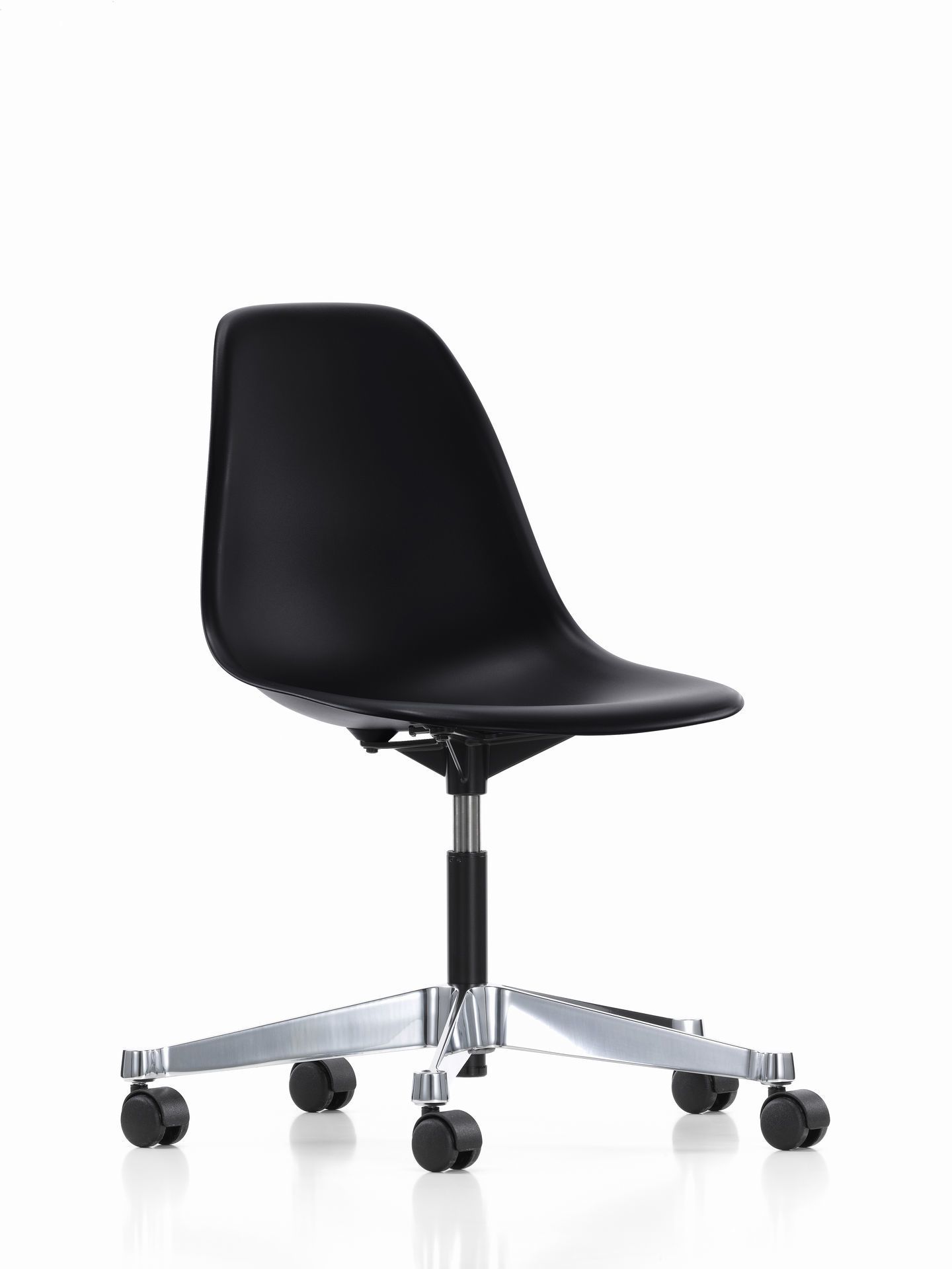 Eames Plastic Side Chair PSCC swivel chair BLACK / POLISHED Vitra IMPERFECT ITEMS