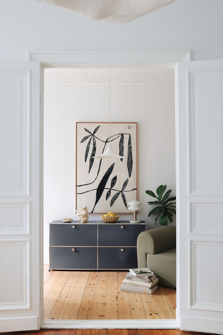 USM Haller Sideboard E2 with 4 folding doors