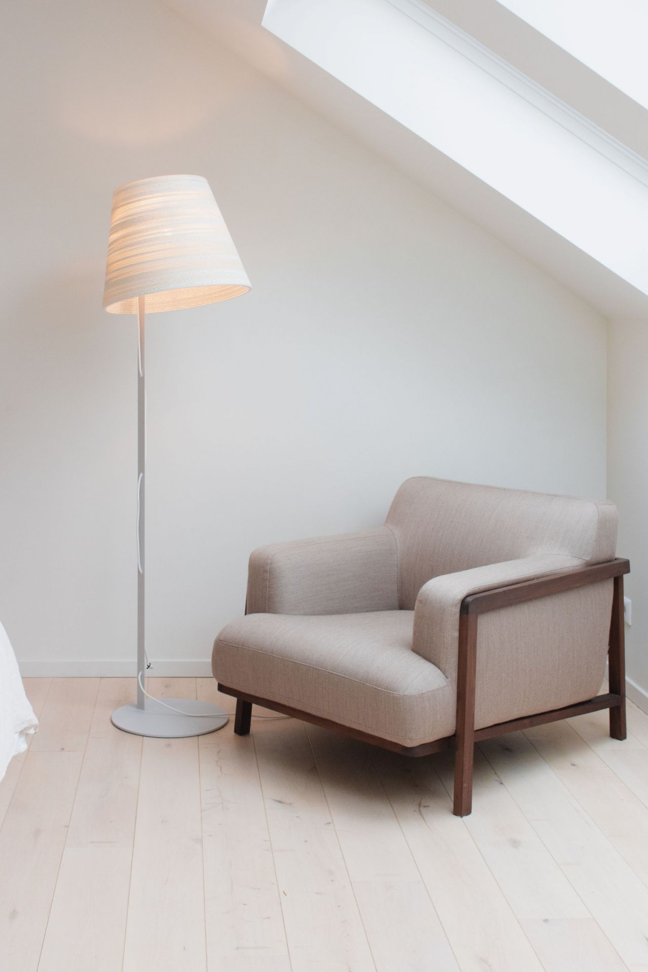 Tilt Floor Lamp Scraplights white Graypants