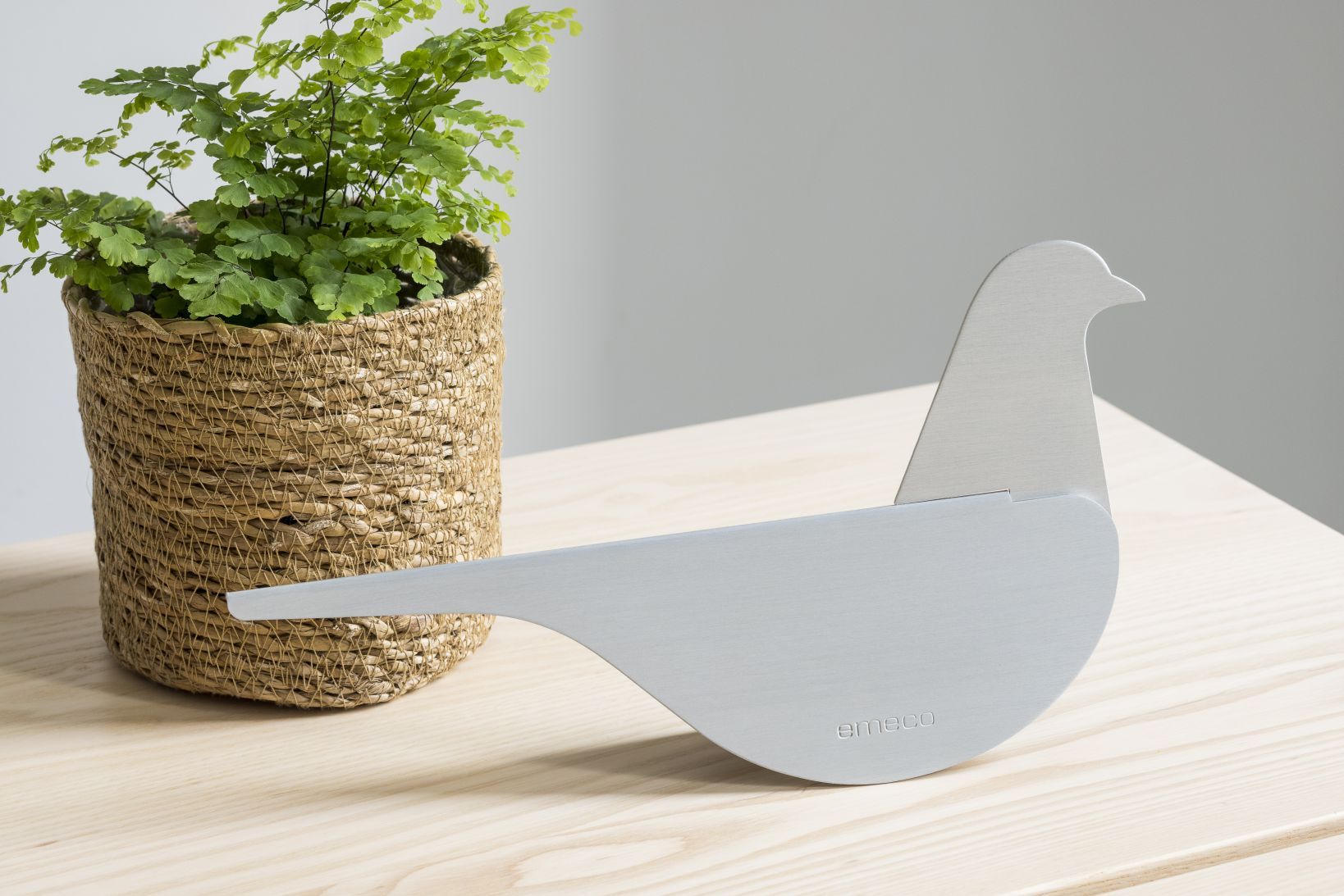 Birds Pigeon Emeco