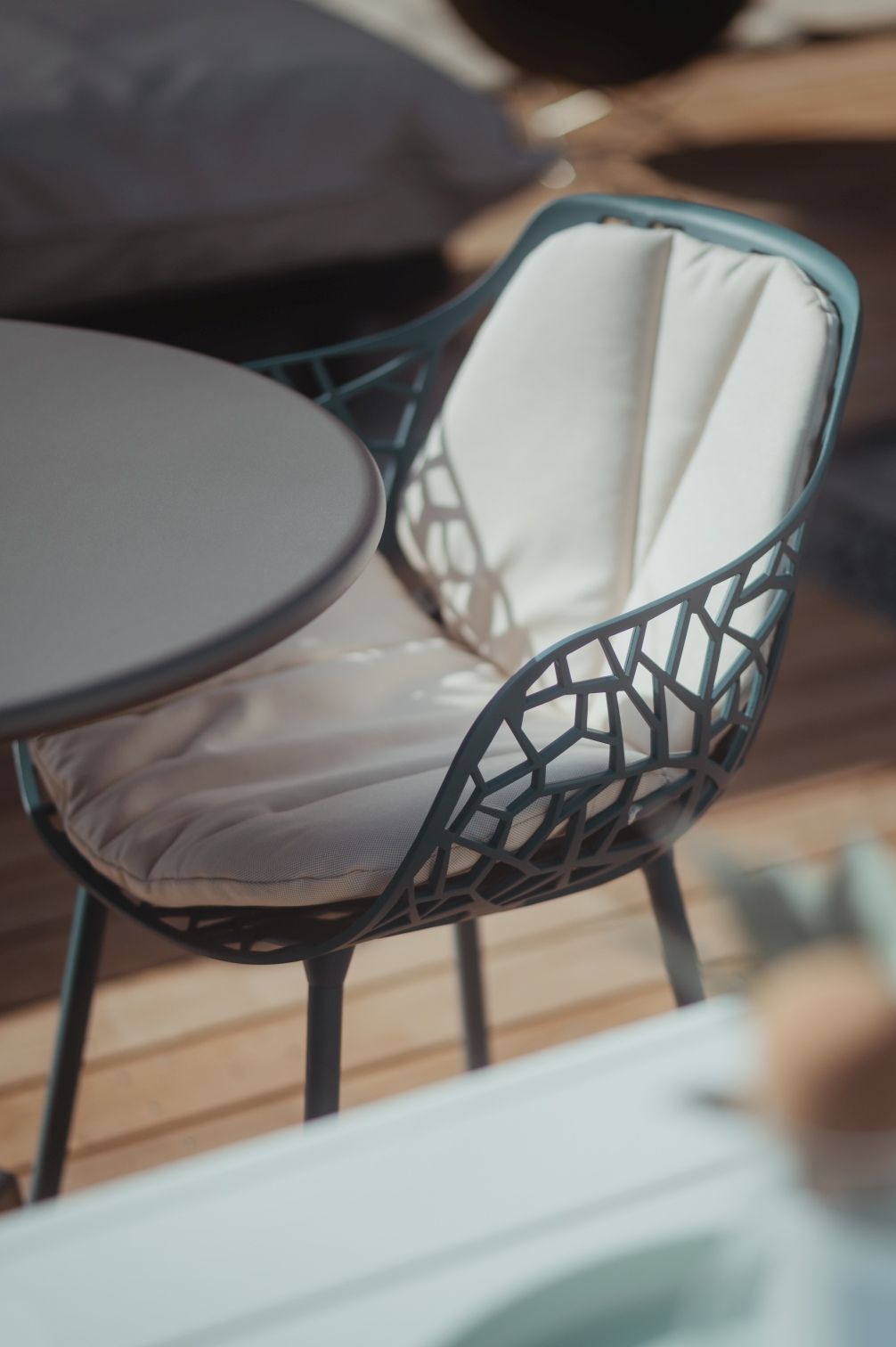 Forest Outdoor Armchair Fast white