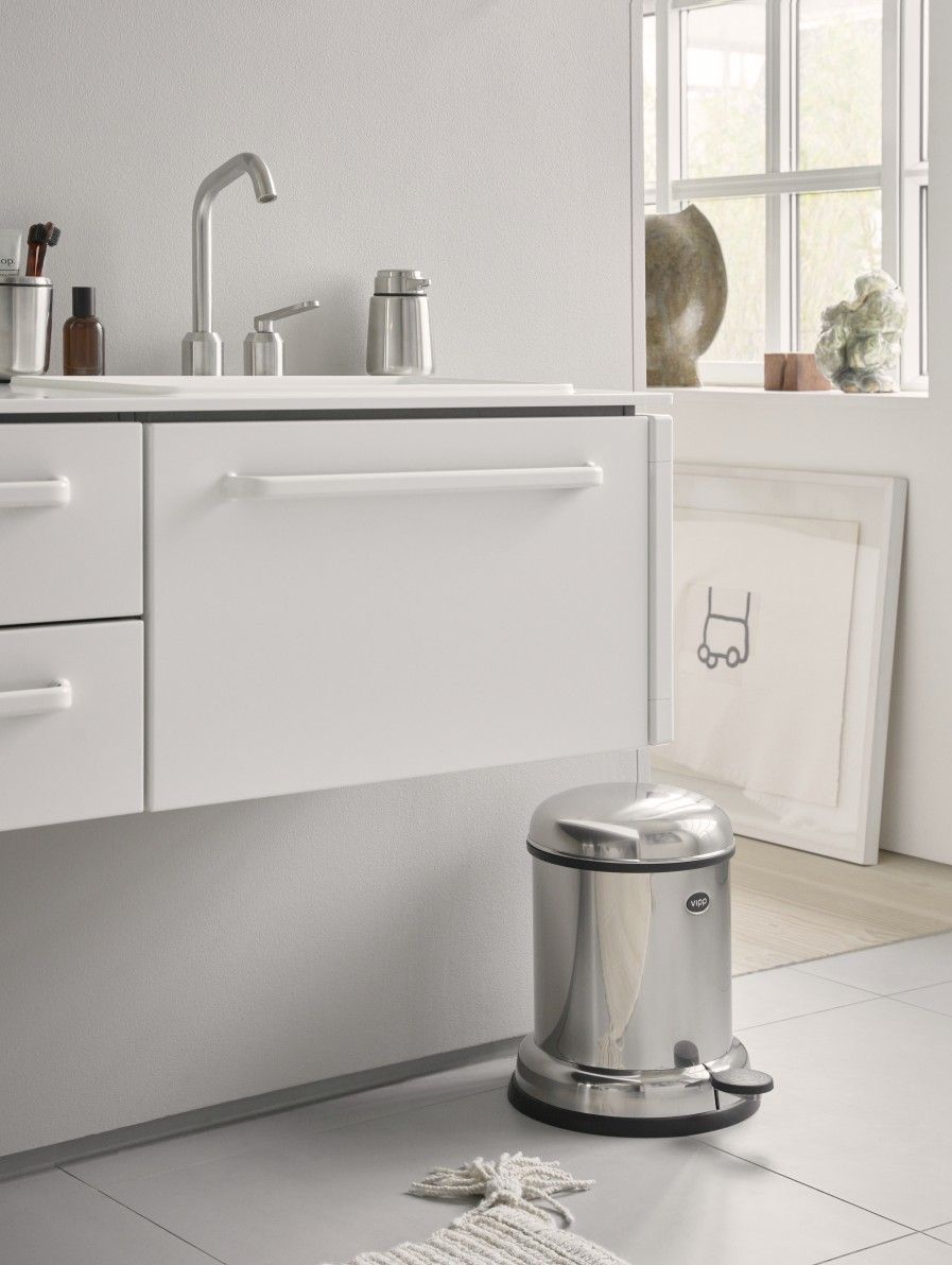 Soap dispenser for the wall stainless steel Vipp