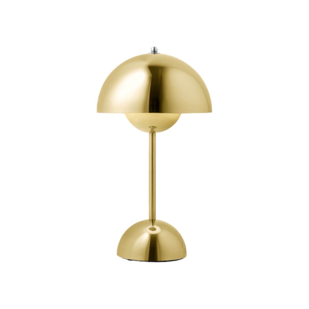 Flowerpot VP9 Portable Battery lamp / Table lamp with USB Brass AndTradition SINGLE PIECES