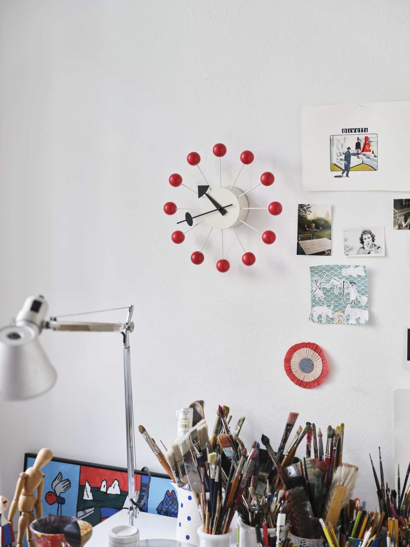 Ball Clock Wall Clock - red Vitra