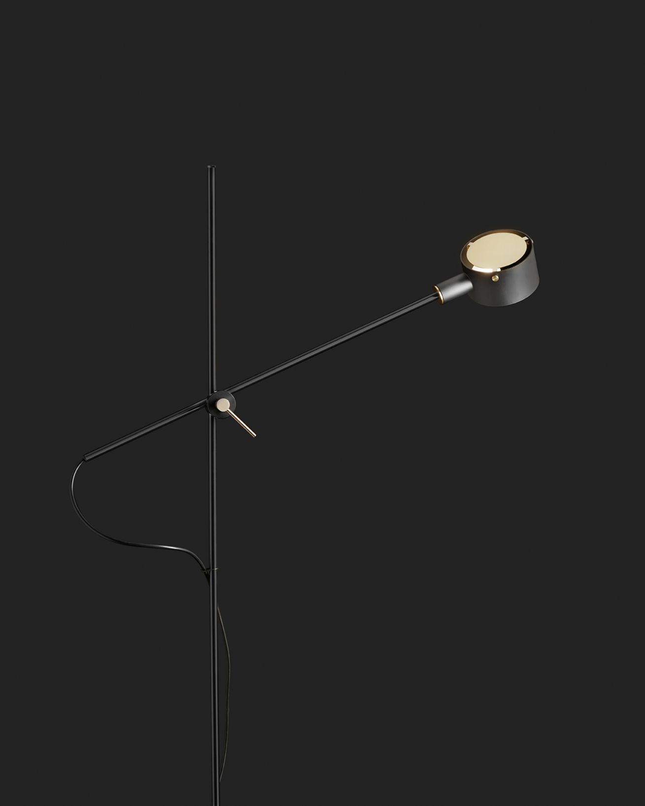 G.O. 352 Floor lamp Oluce G.O. 352 Floor lamp Oluce