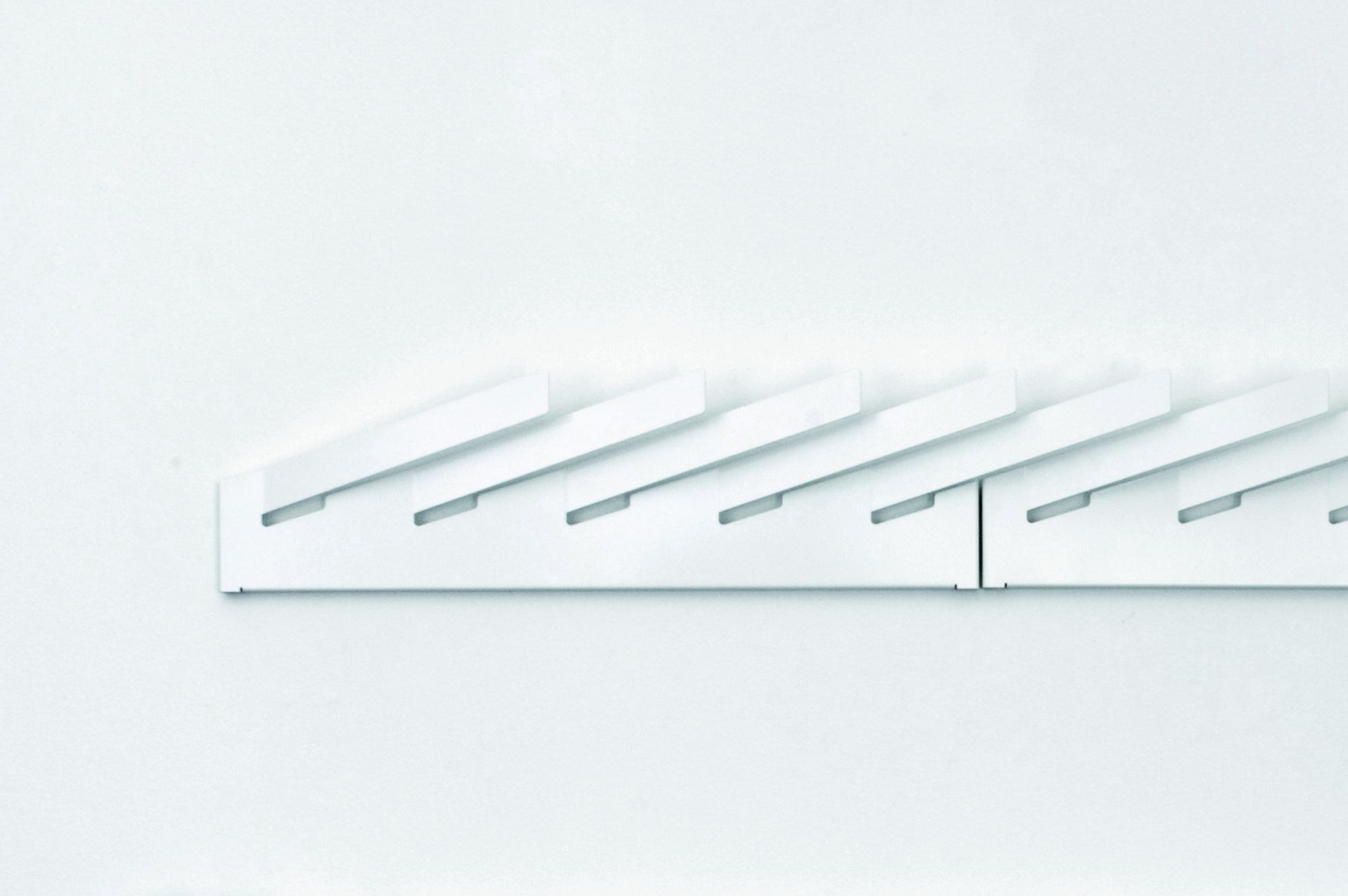 Mr_magazine holder Linea1 by Müller Möbelwerkstätten