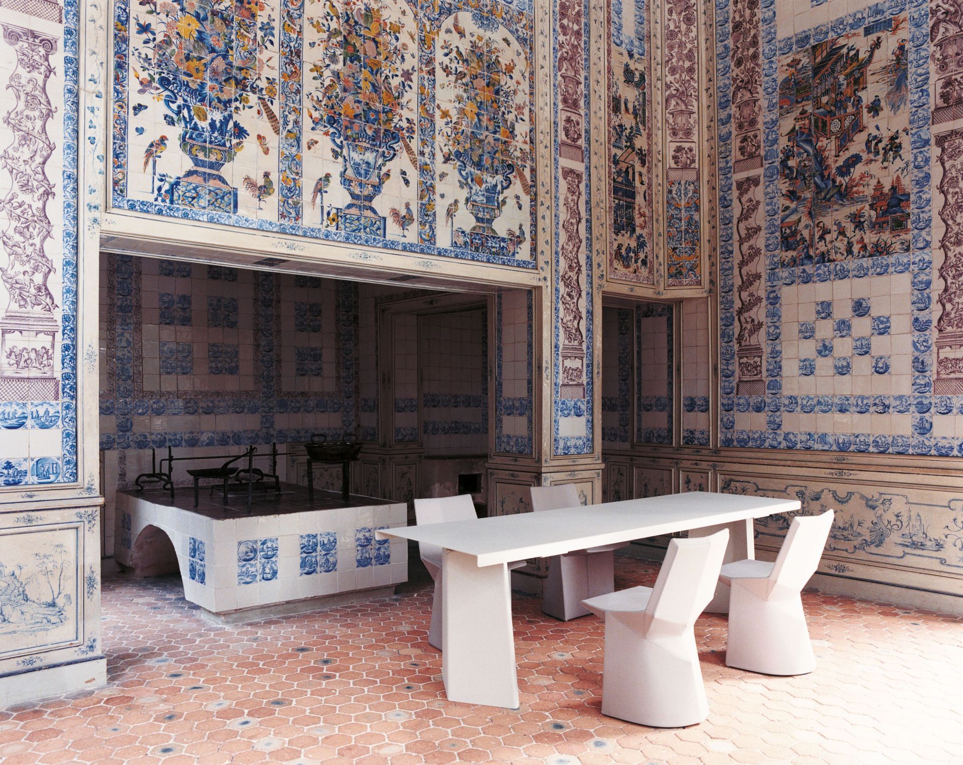 Pallas table ClassiCon