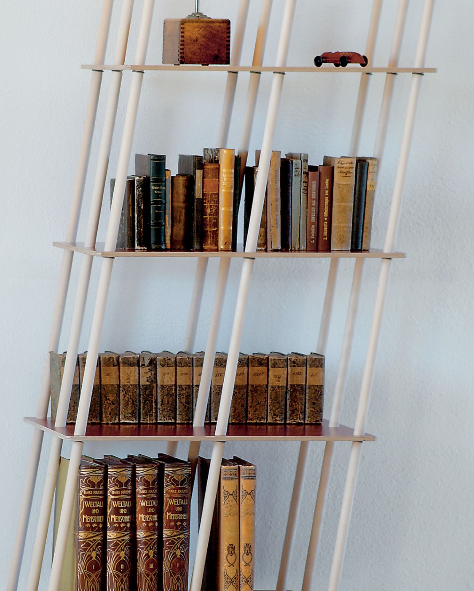 Es shelf Nils Holger Moormann