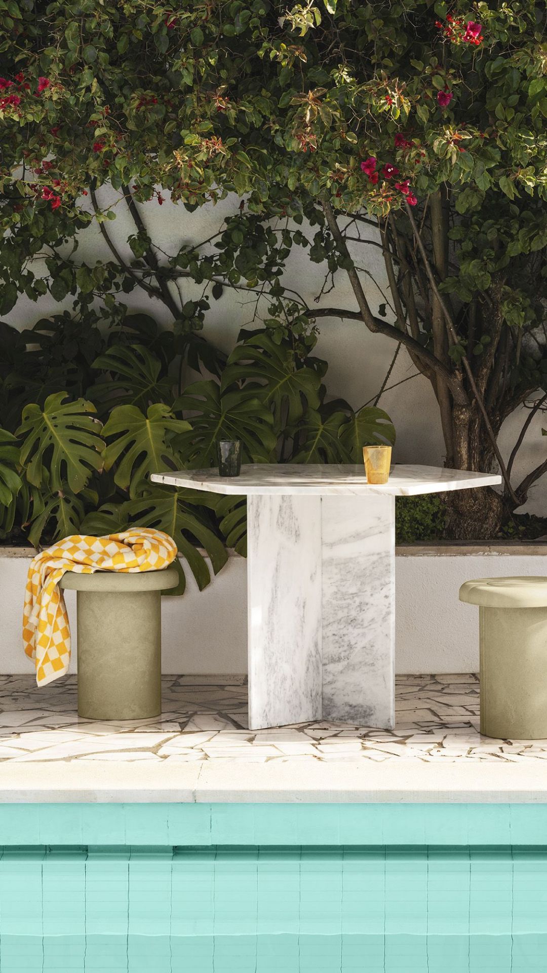 Alder Stool Indoor / Outdoor Mater