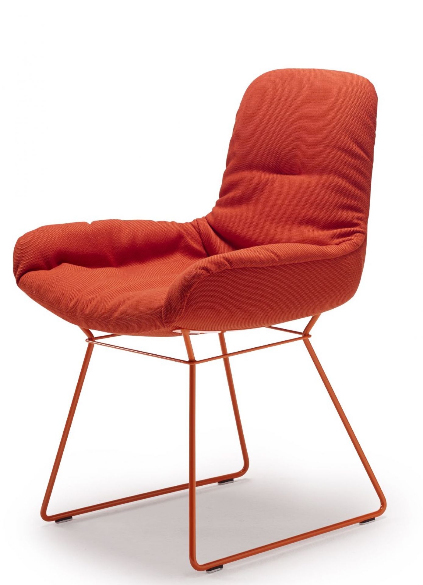Leya chair armrest low Freifrau Manufaktur