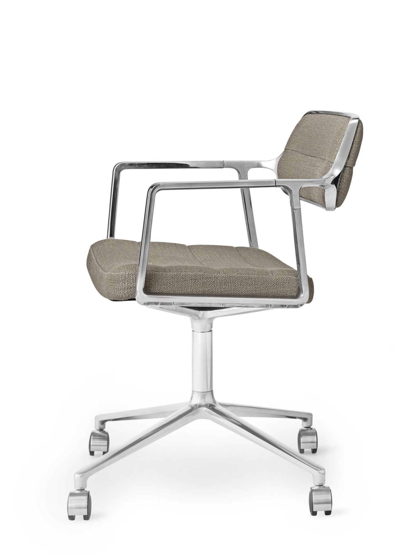 Vipp 453 / Vipp453 Swivel Chair DARK SAND TEXTILE / POLISHED ALUMINUM FRAME WITH CASTERS Vipp SINGLE PIECES