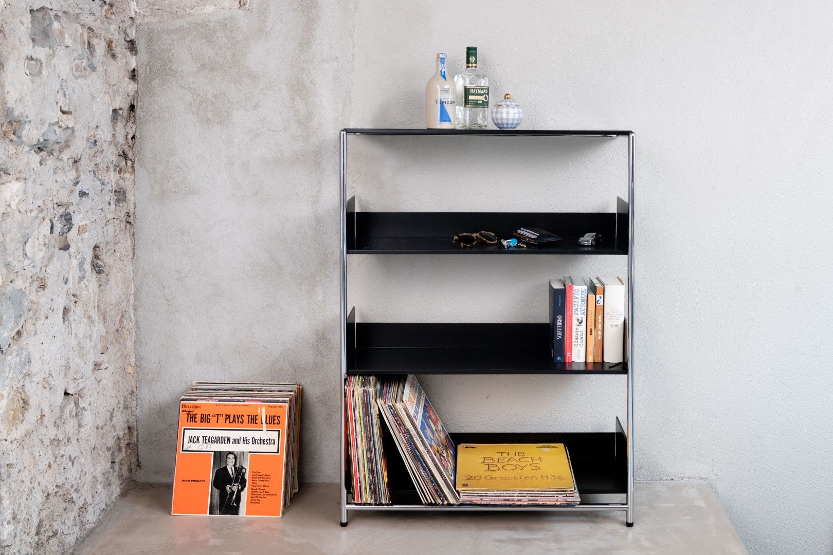 Pool 110 Leaning shelf Mox