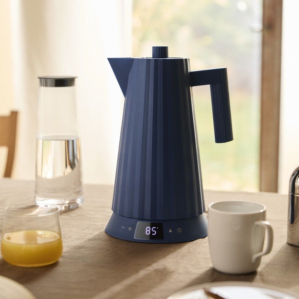 MDL21 Plissé kettle with temperature control Alessi