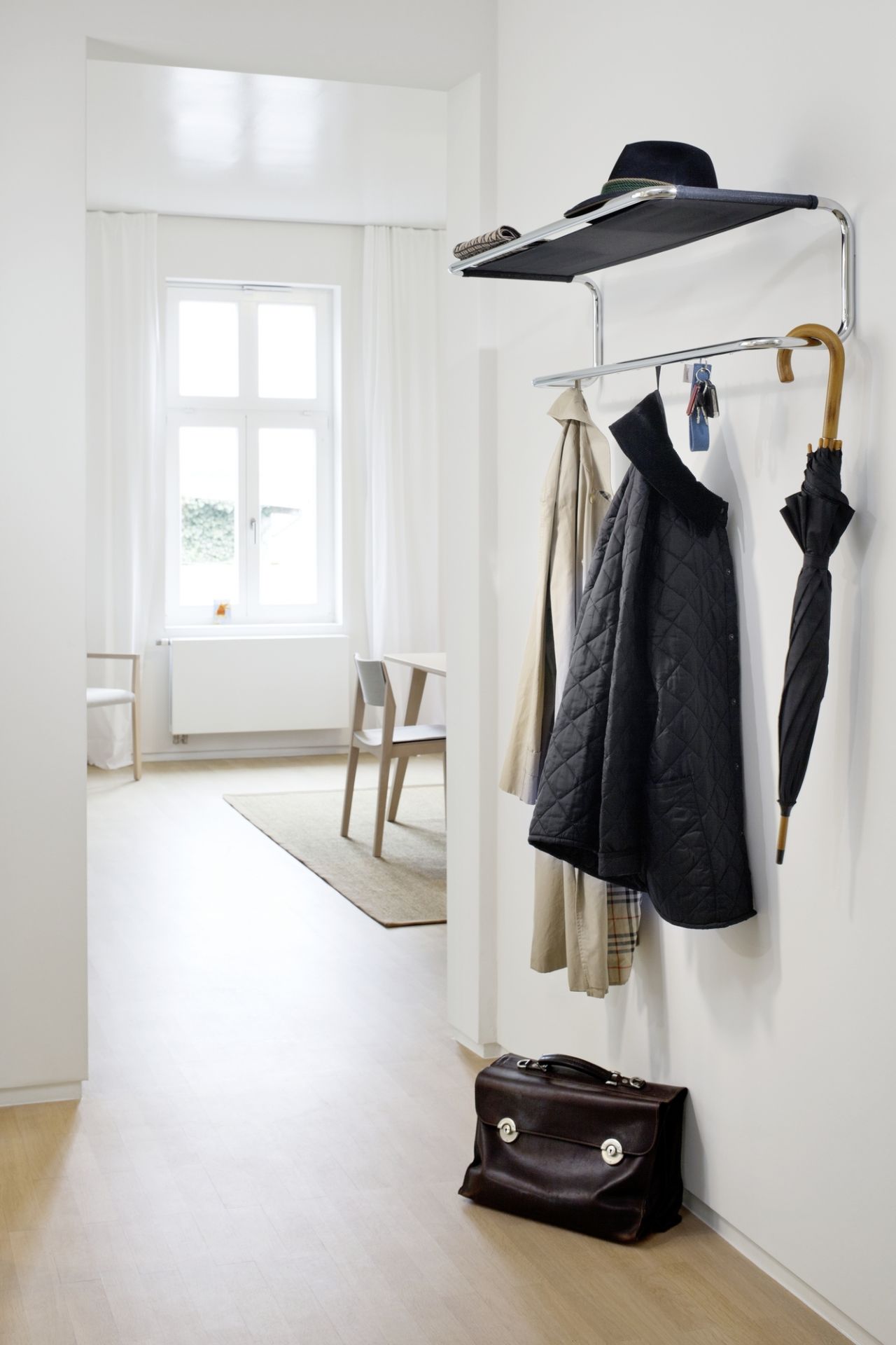 Wall wardrobe S 1520 Thonet