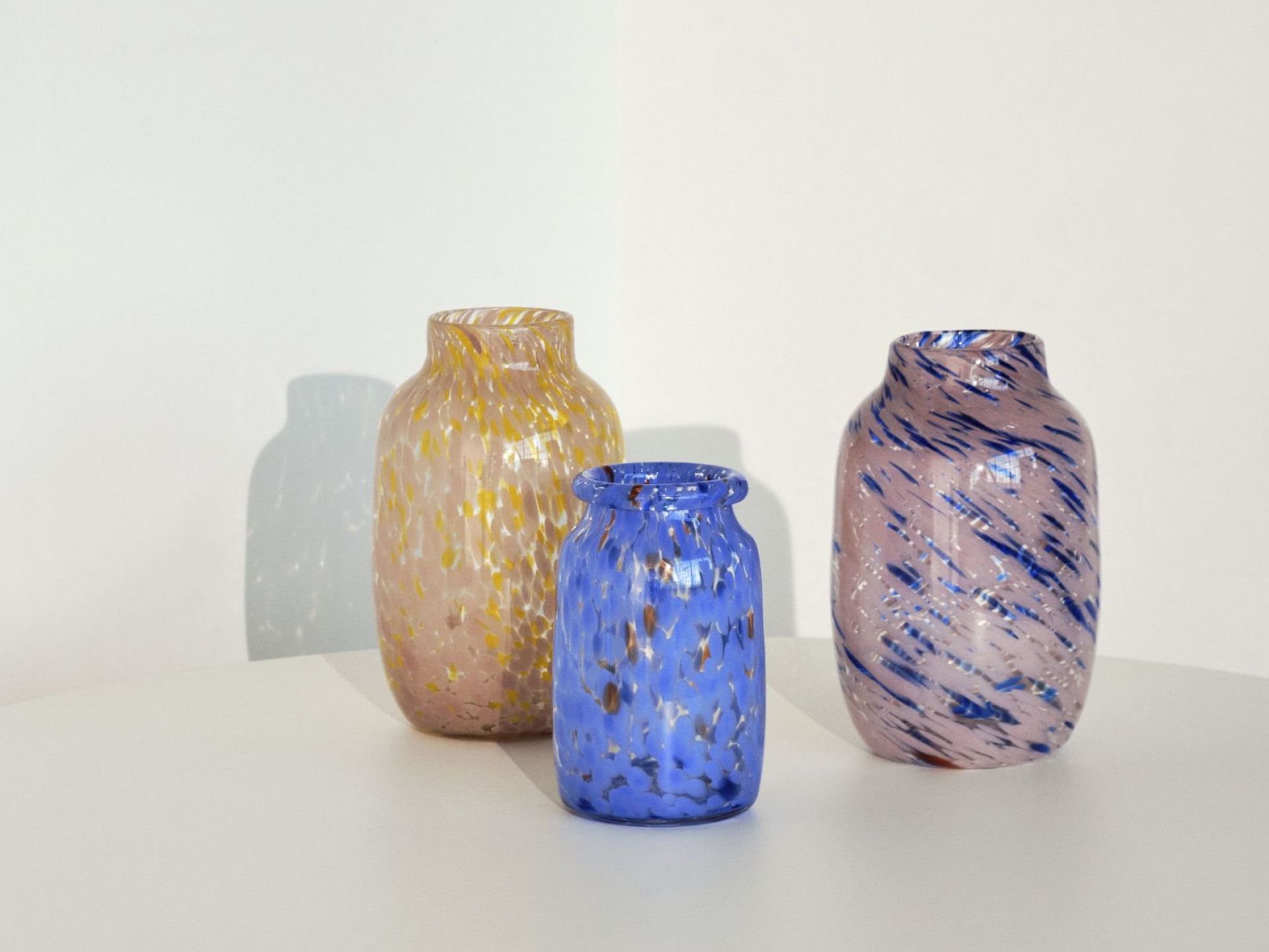 Splash Vase Round L Light pink and blue Hay SINGLE PIECES