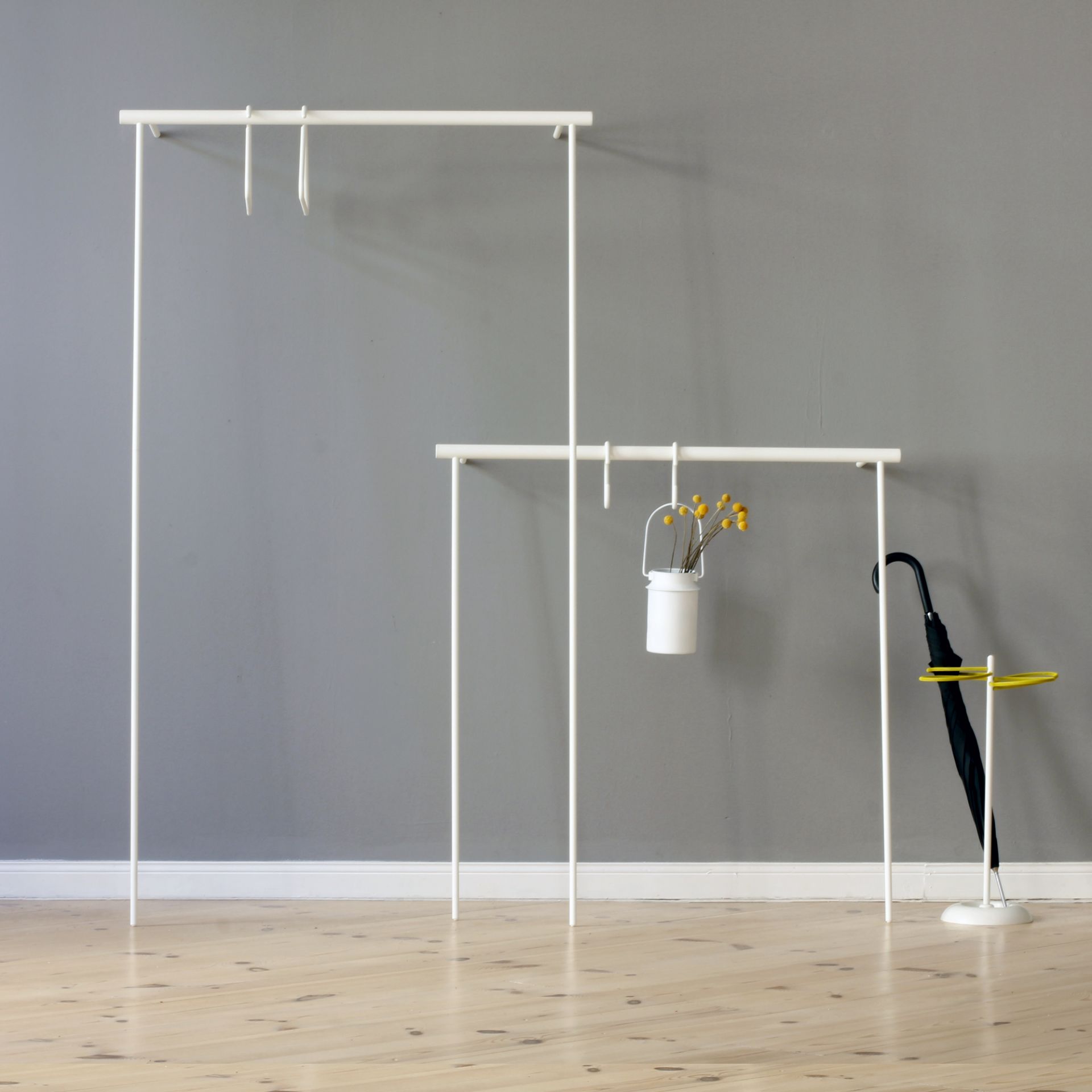 Leanon II leaning coatrack white Roomsafari