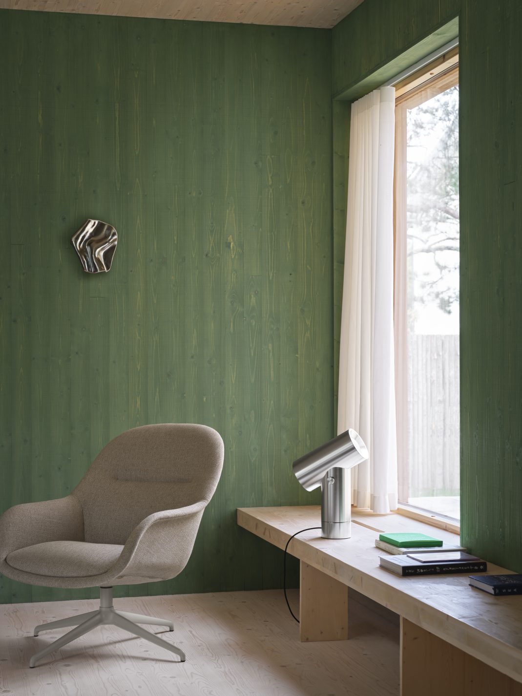 Beam Lamp table lamp H 45 cm / polished aluminium Muuto