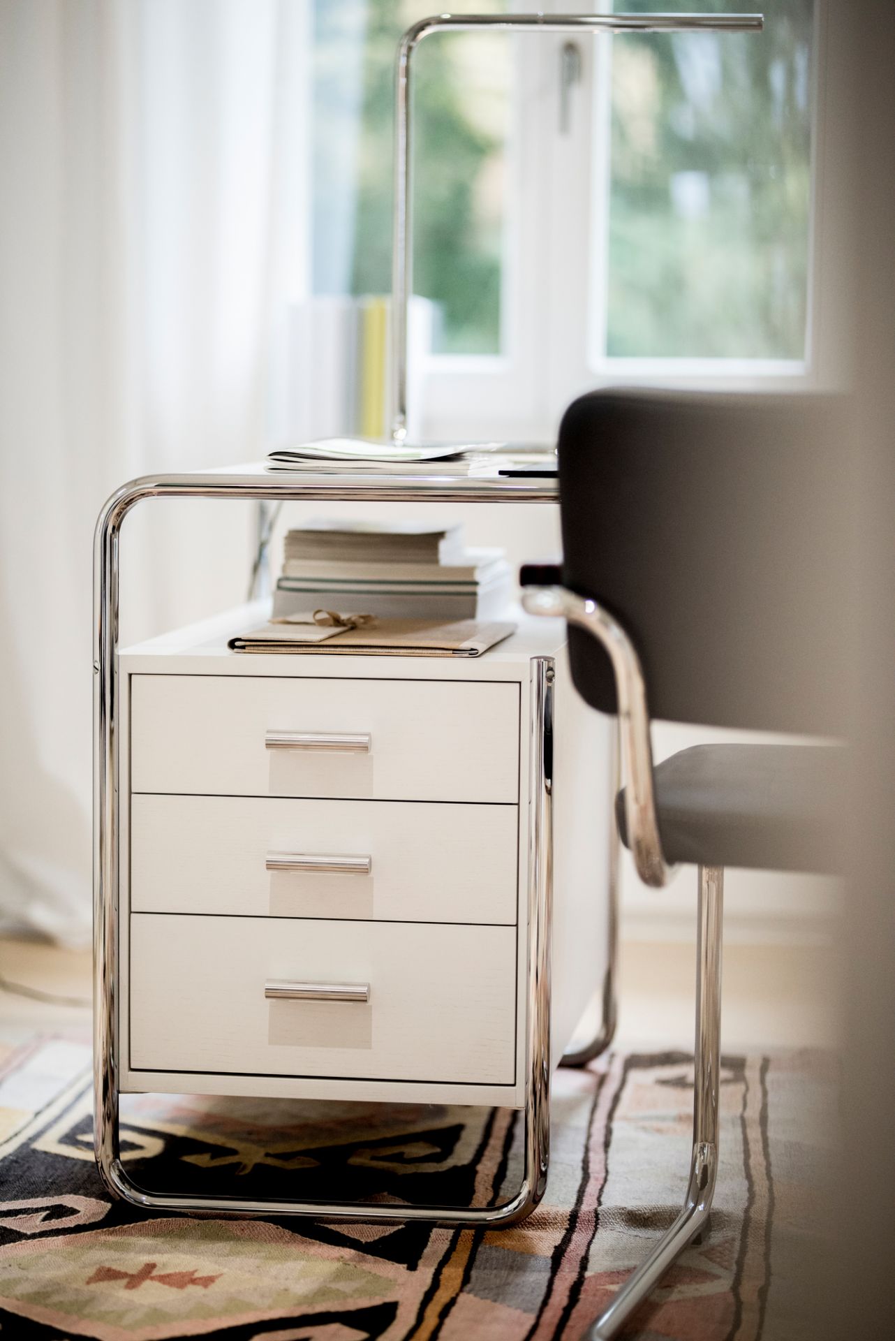 S 285/5 Tubular steel Desk Thonet