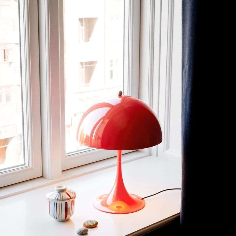 Panthella 250 Table lamp LED Louis Poulsen Metal coral lacquered