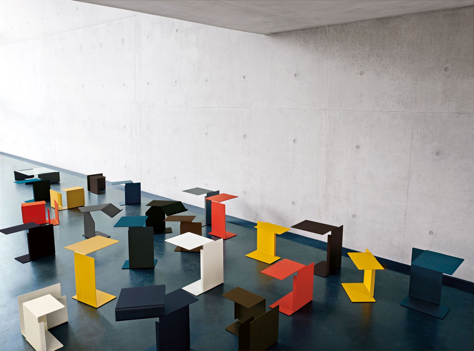 Diana side table ClassiCon