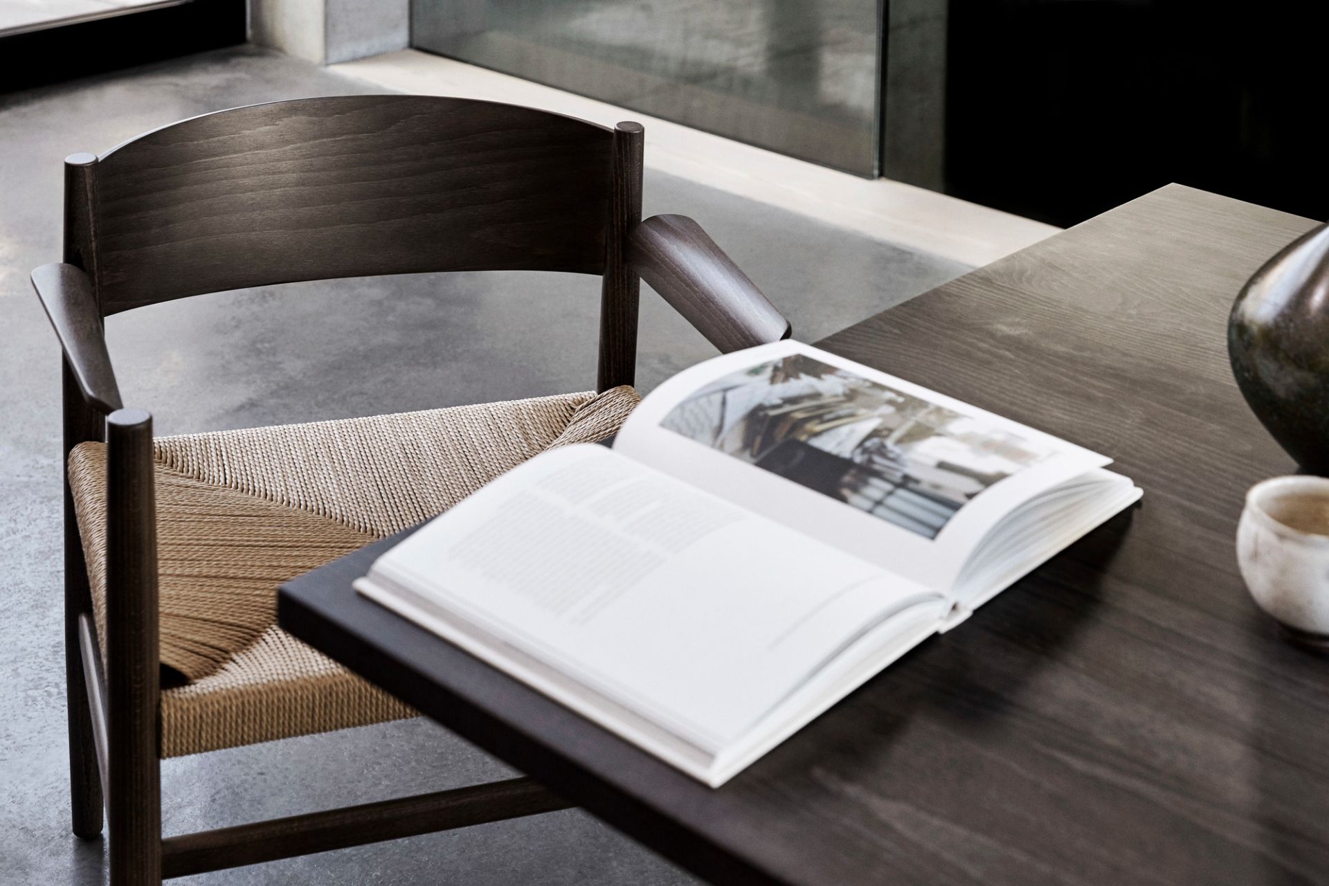 Nestor armchair Mater