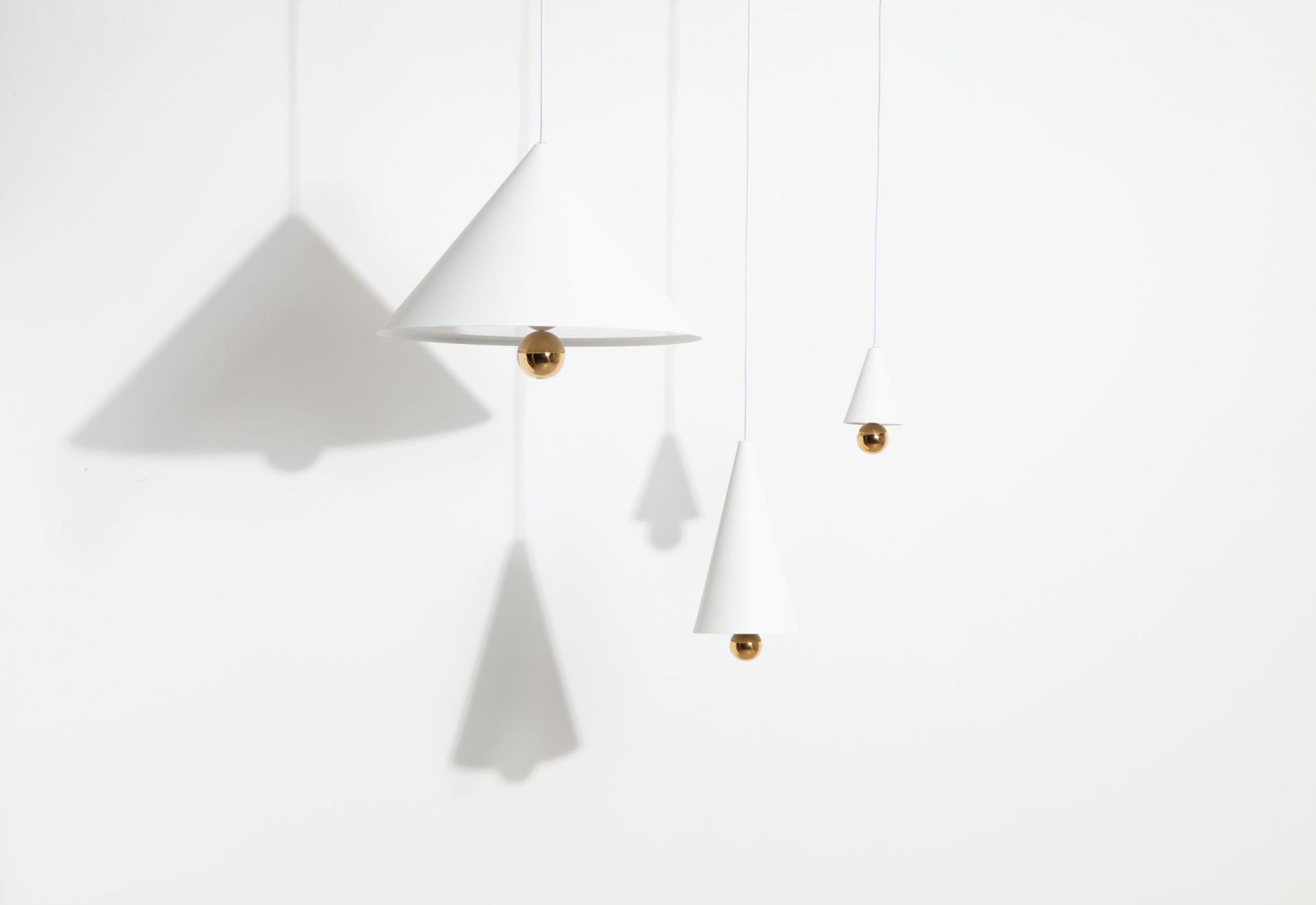 Cherry Pendant light Pendant lamp S Petite Friture White