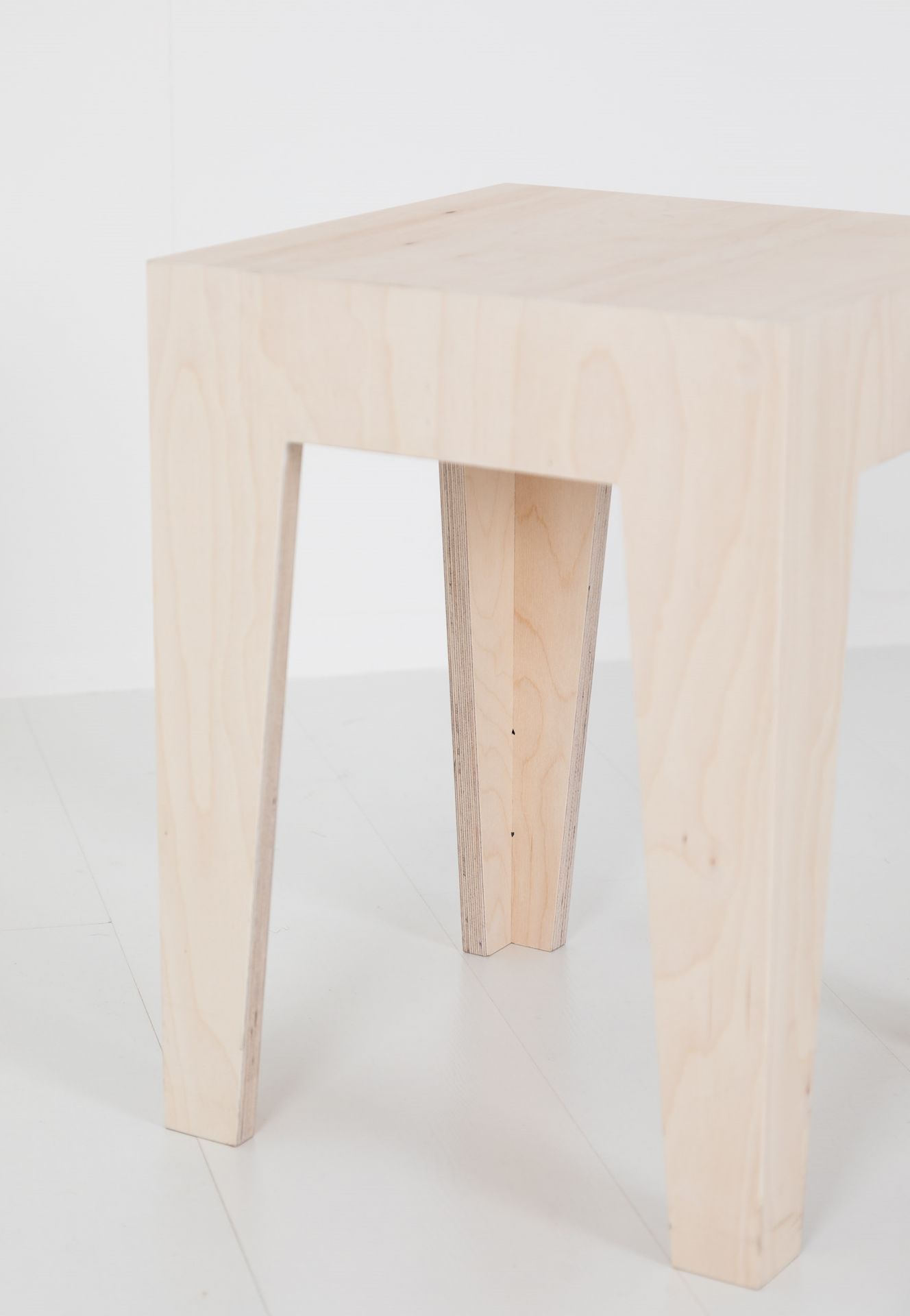 HENRIK stool Das ganze Leben