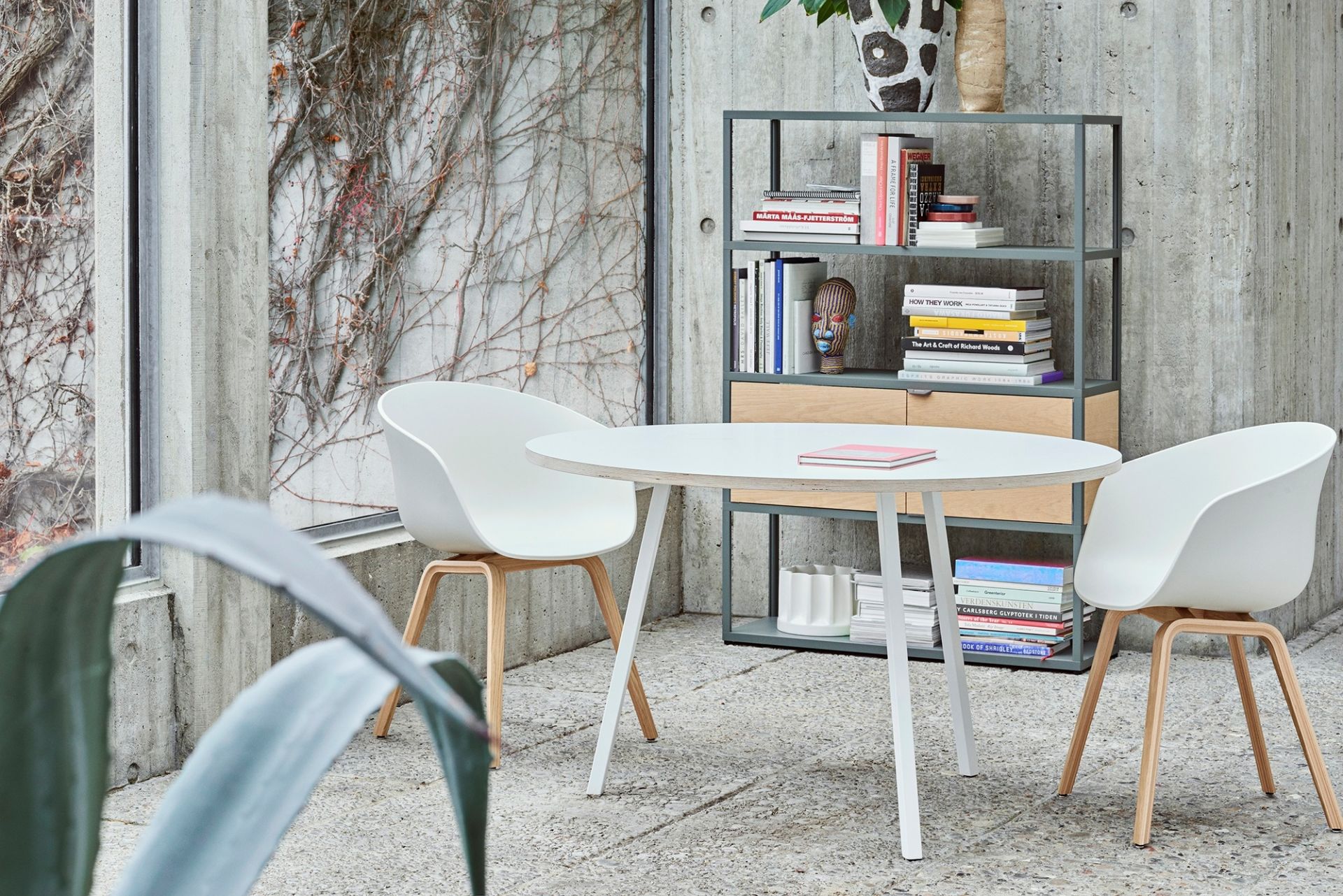 About A Chair AAC22 / AAC 22 Stuhl Hay-Weiß About A Chair AAC22 / AAC 22 Stuhl Hay-Weiß