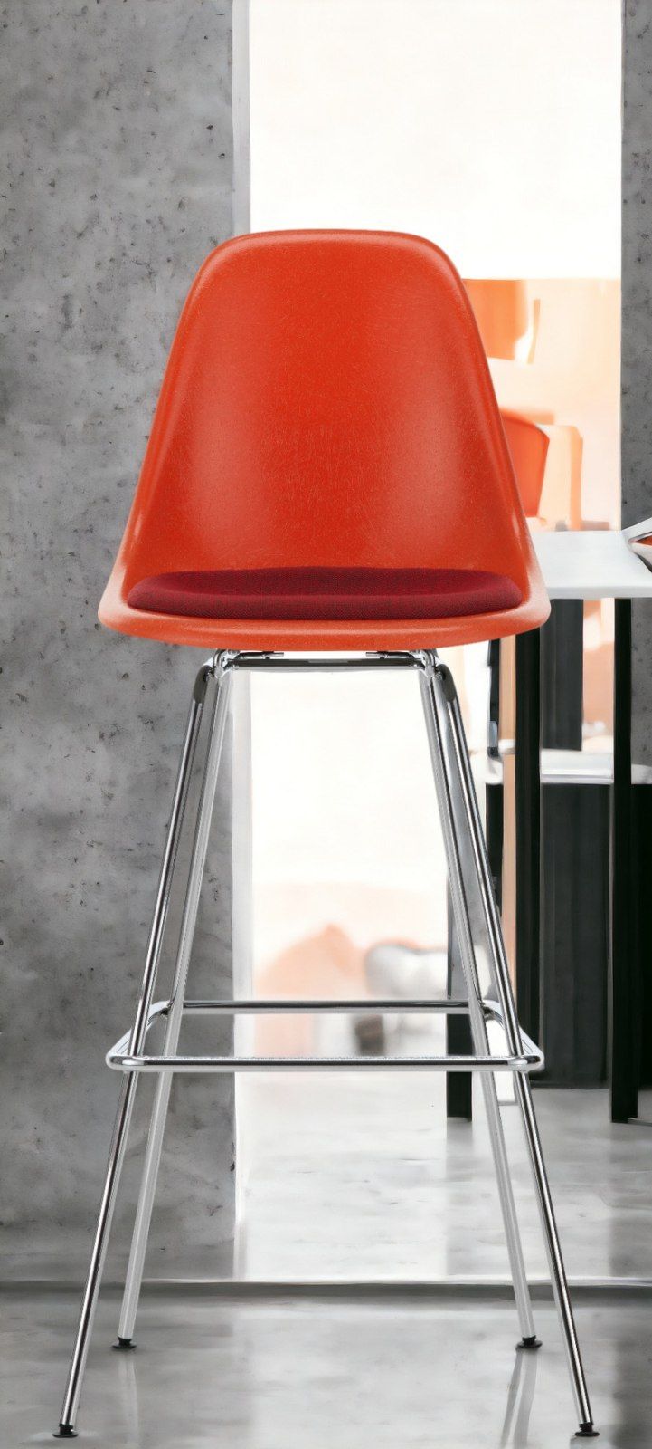 Eames Fibreglass Bar Stool High Bar stool with seat cushion Vitra 