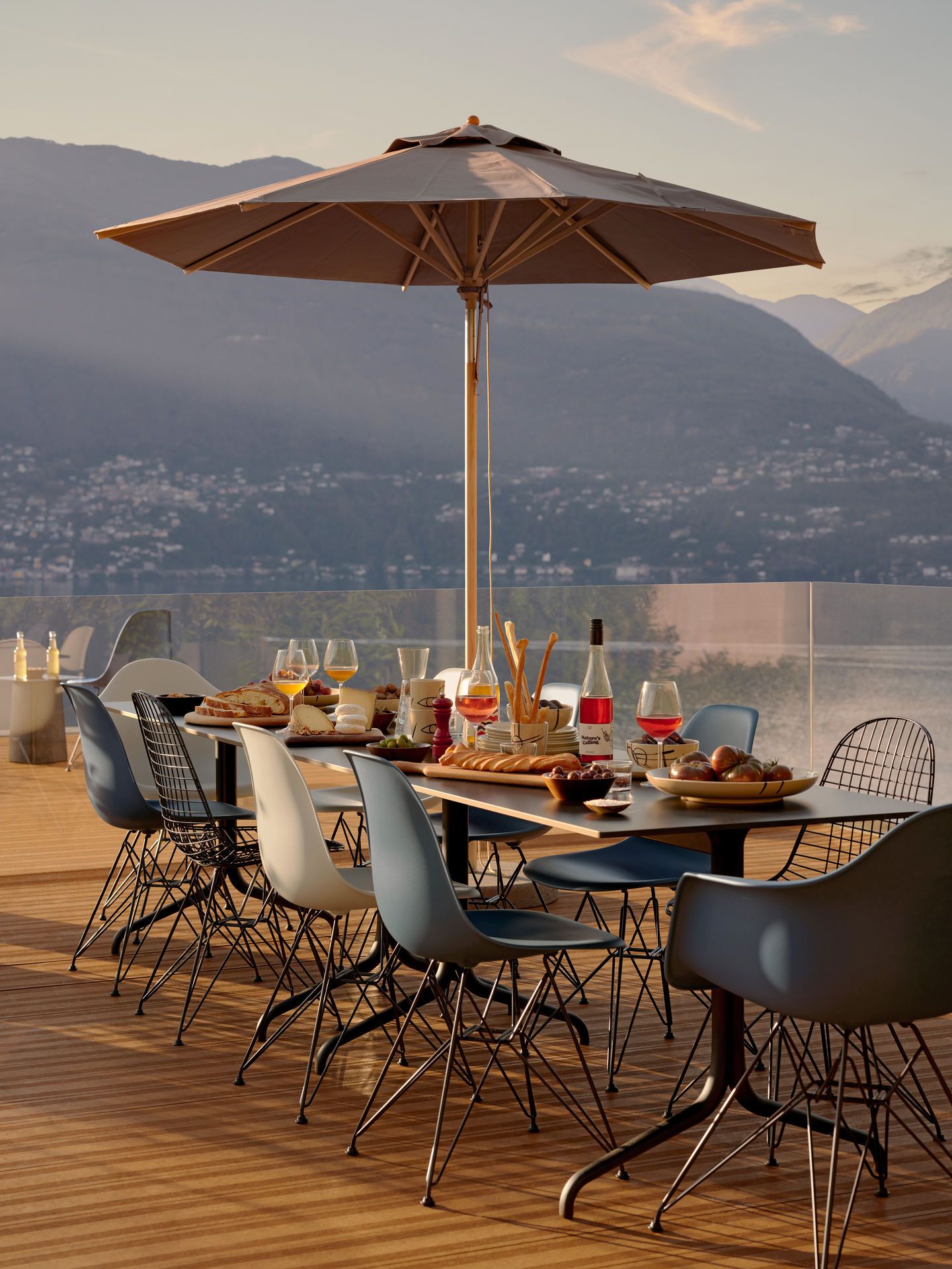 Eames Plastic Armchair DAR Chair Vitra