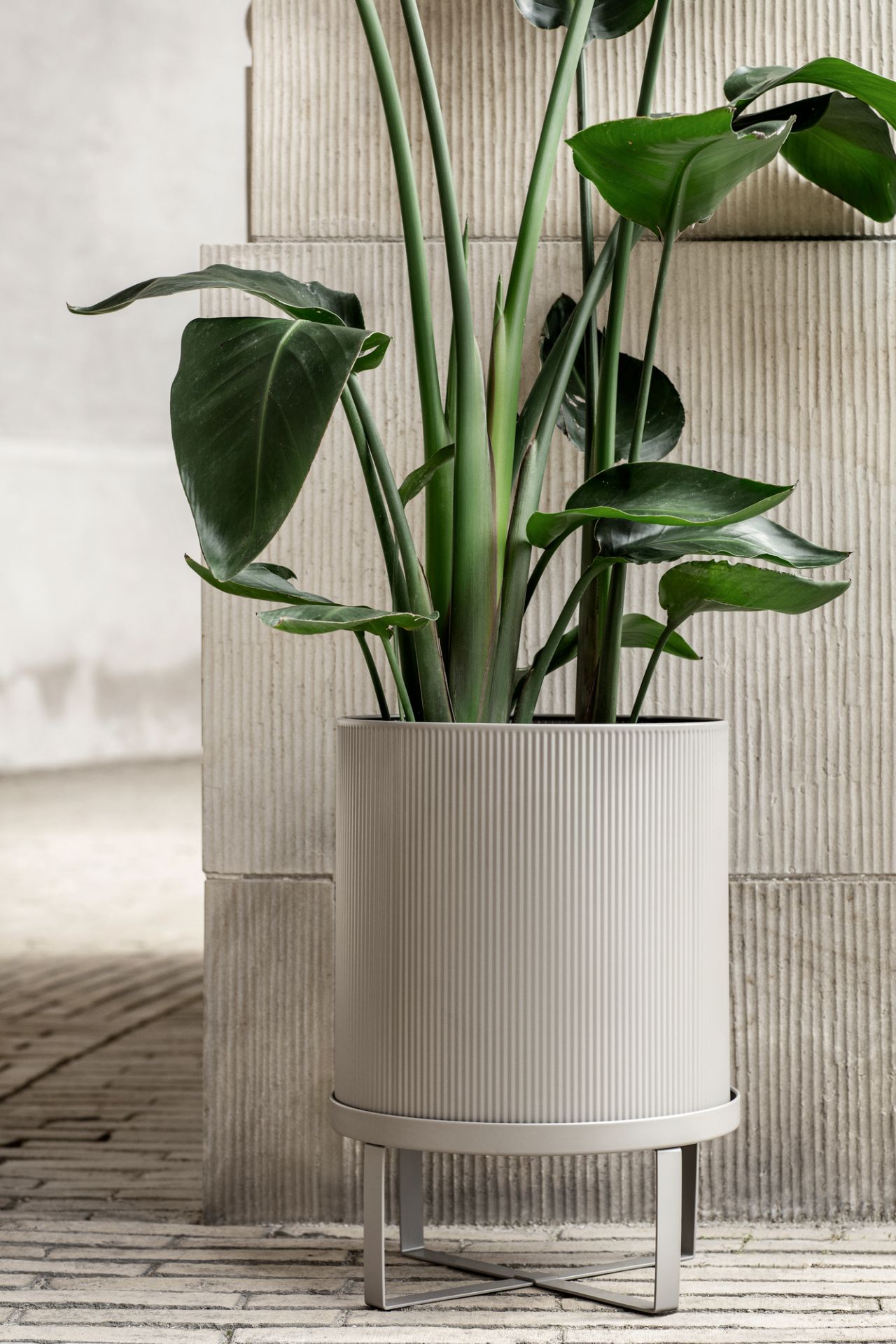 Bau Flower Pot Large Ferm Living Black