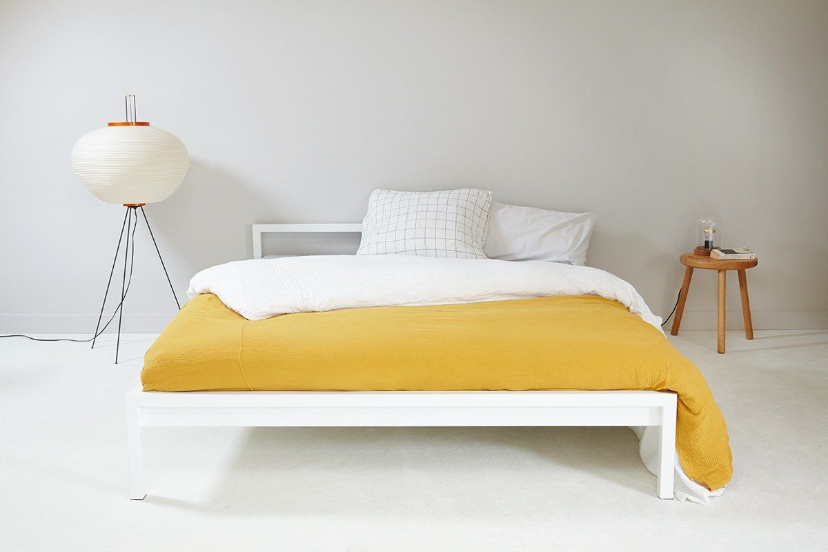 Pure powder-coated steel bed White 200 x 200 cm Hans Hansen